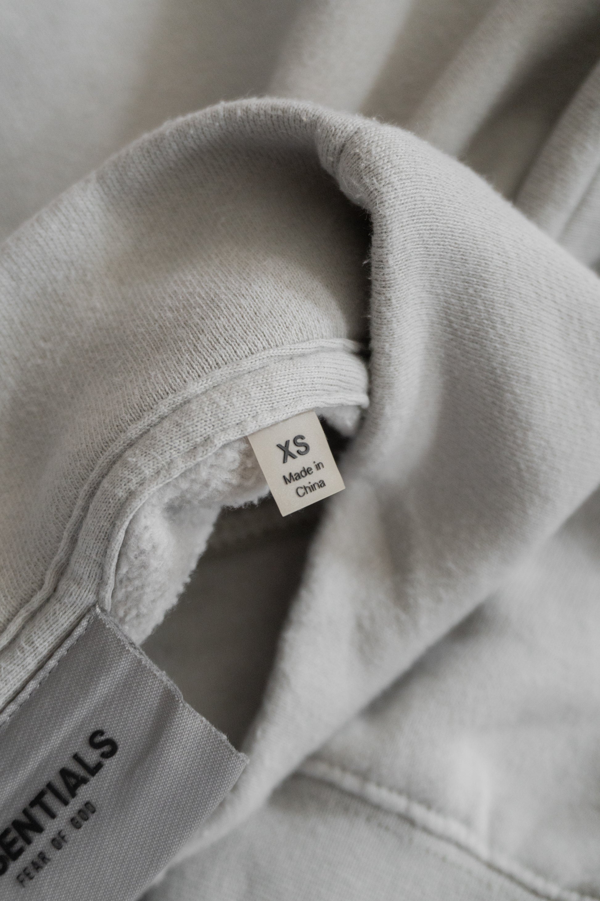 (BOXY M/L) ESSENTIALS CREWNECK