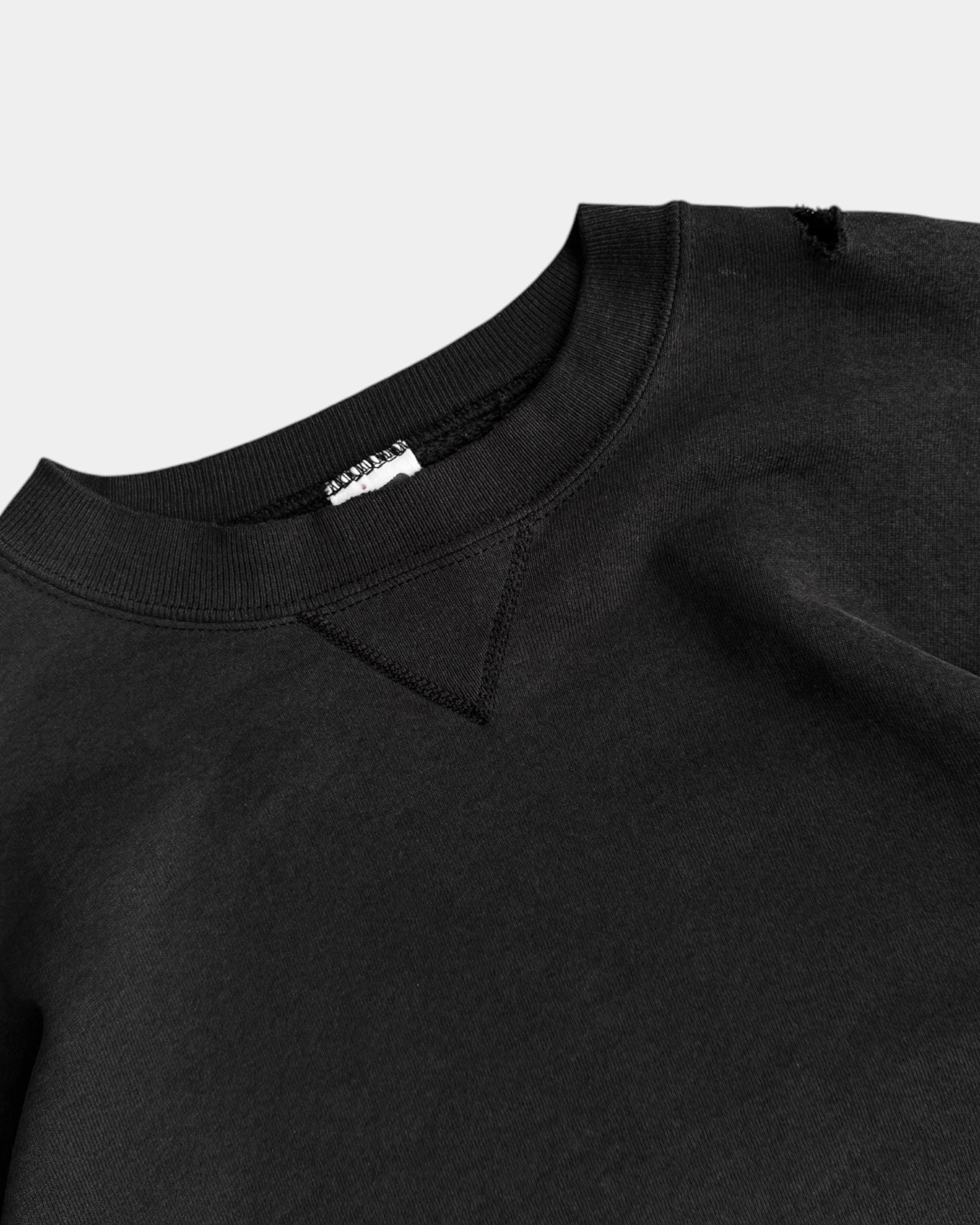 (BOXY L) 90’S VINTAGE RUSSELL BLACK CREWNECK