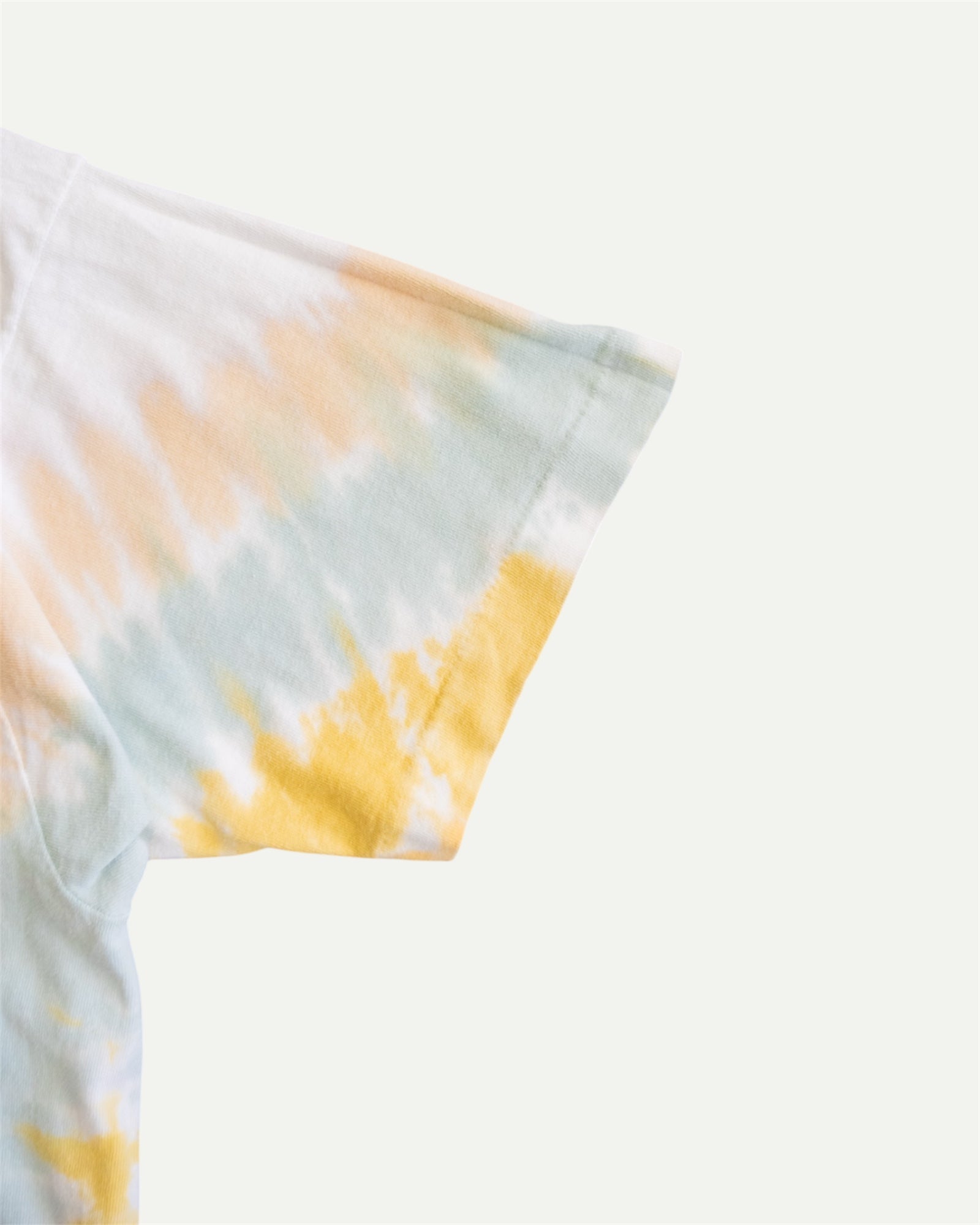 (XL) 90’S VINTAGE LIQUID BLUE JUNGLE TIE DYE GORILLA TEE