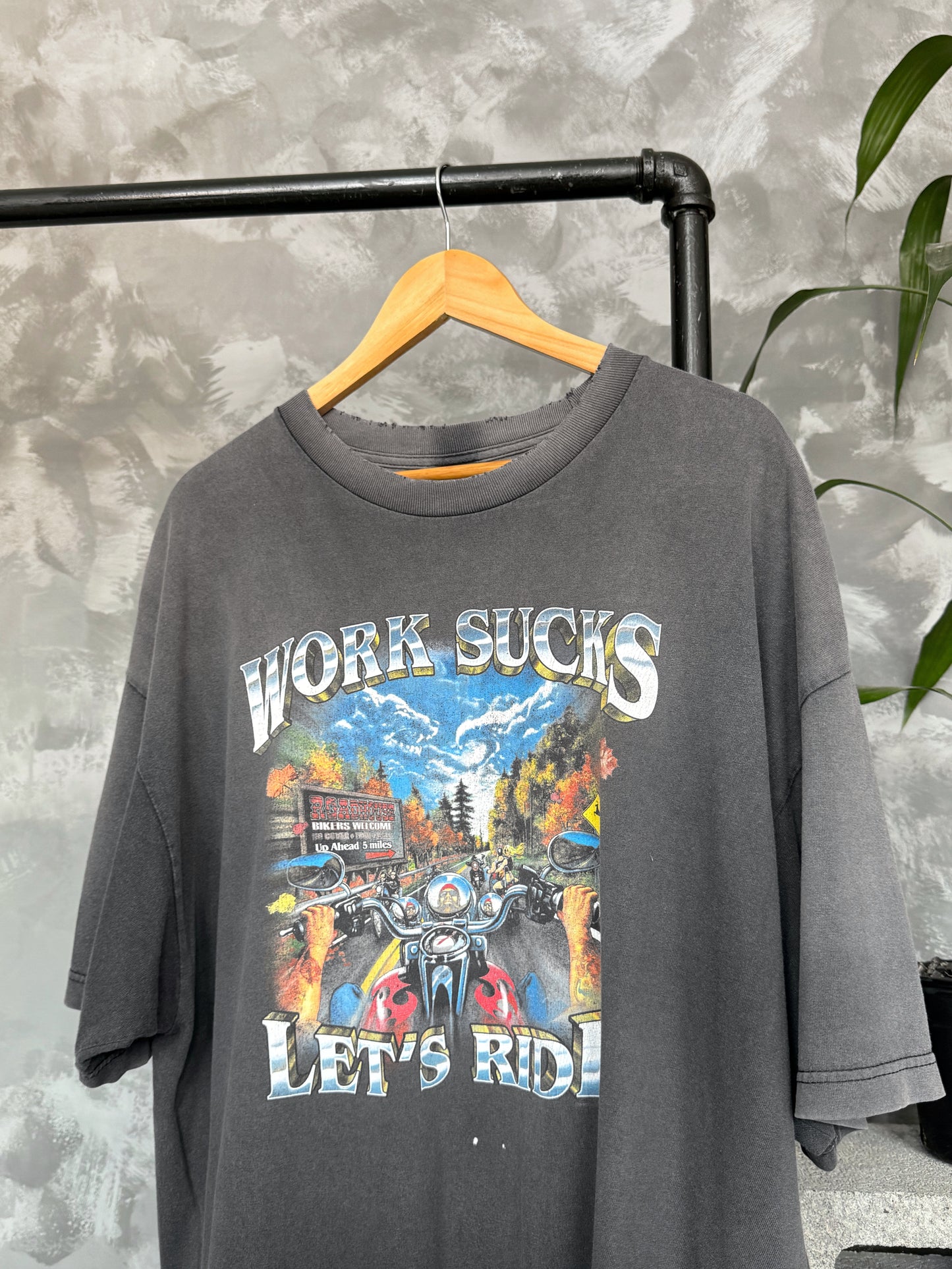 (BOXY XL) 2000’S VINTAGE WORK SUCKS RIDE FADED TEE