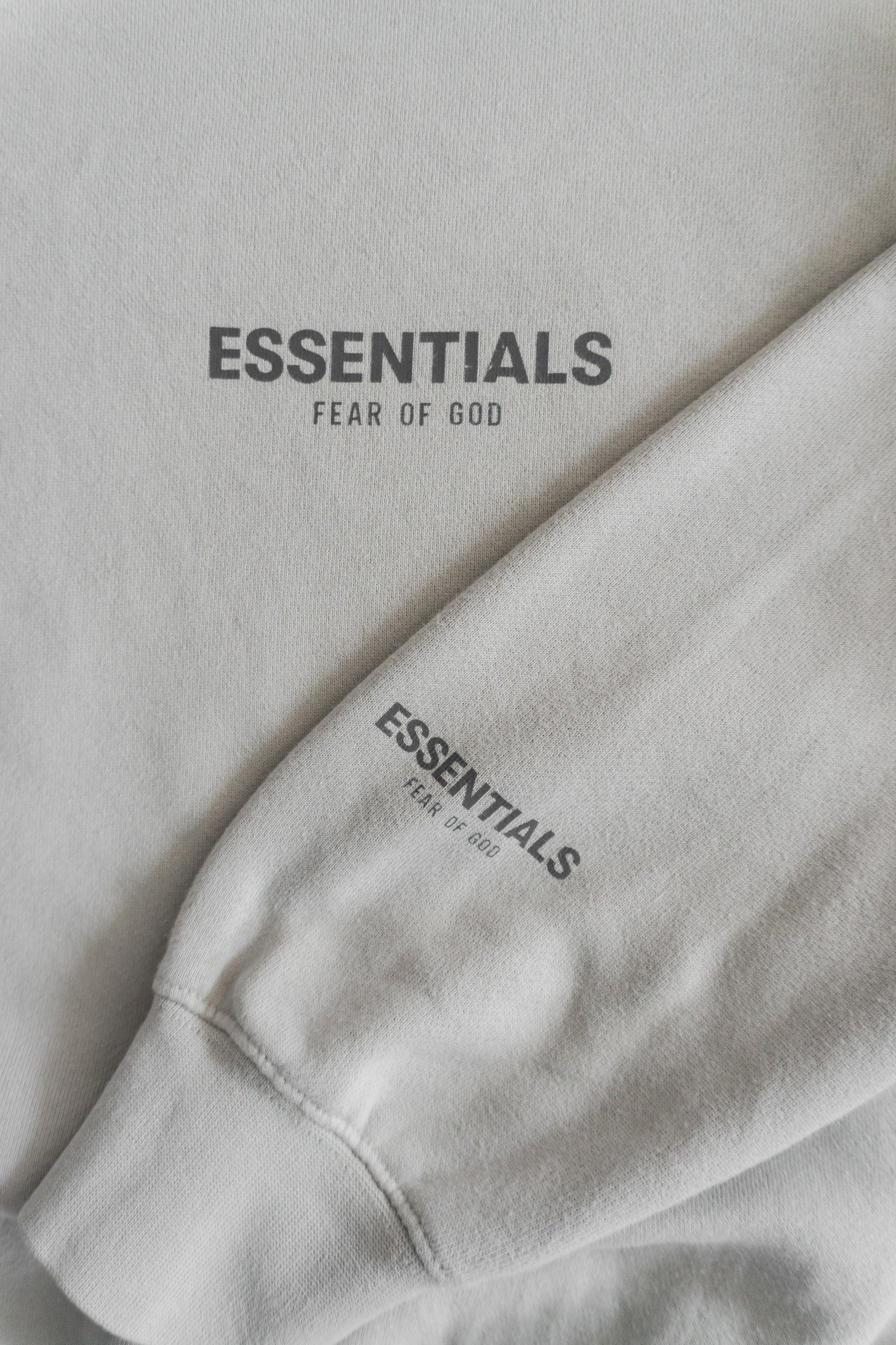 (BOXY M/L) ESSENTIALS CREWNECK