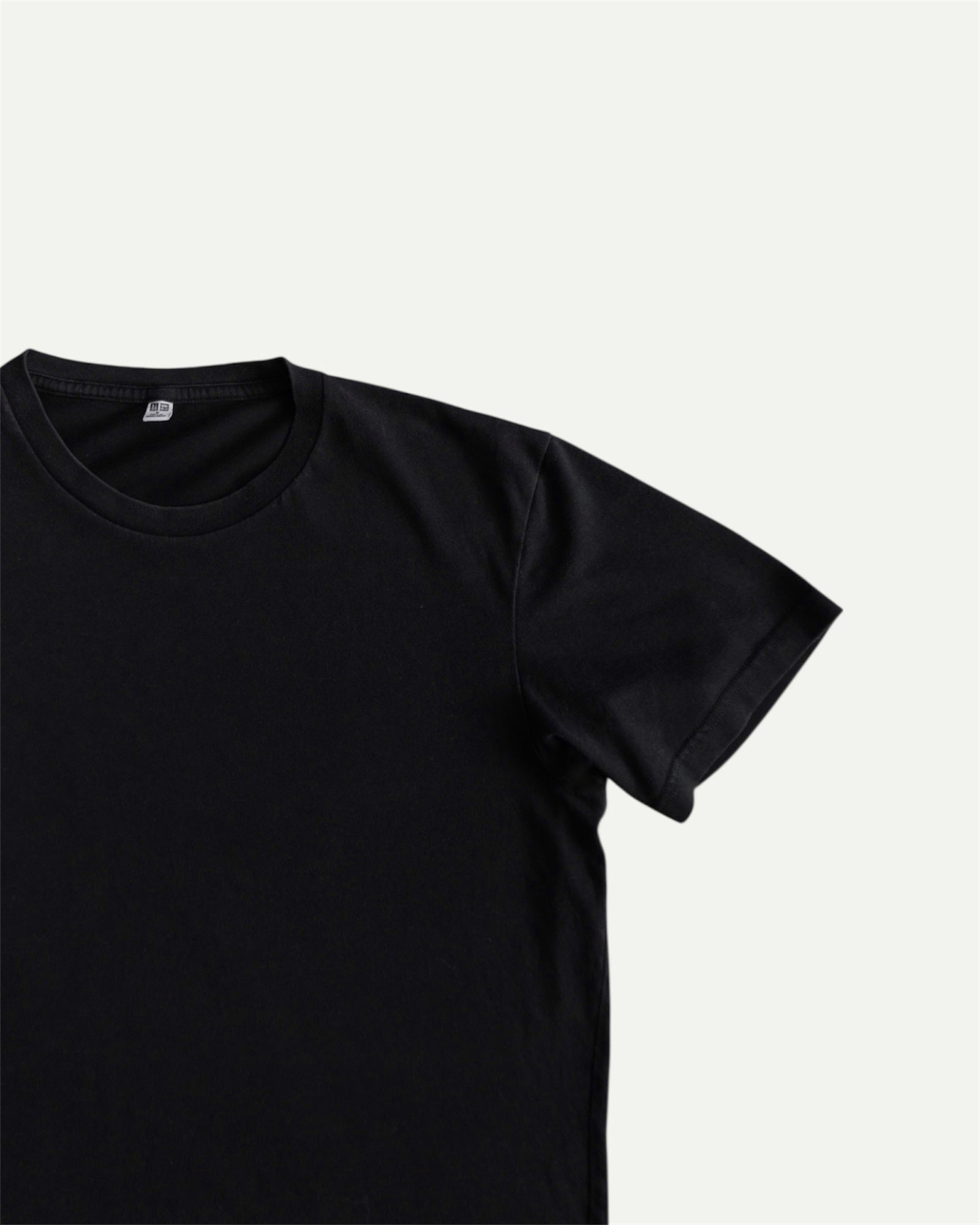 (M) UNIQLO BLANK TEE