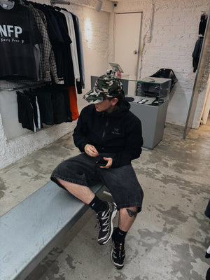 VINTAGE SOUTHPOLE CARPENTER FADED JORT - 36