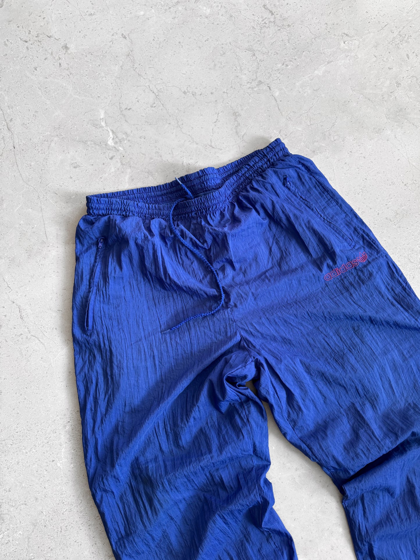 (L) VINTAGE ADIDAS TRACK PANTS