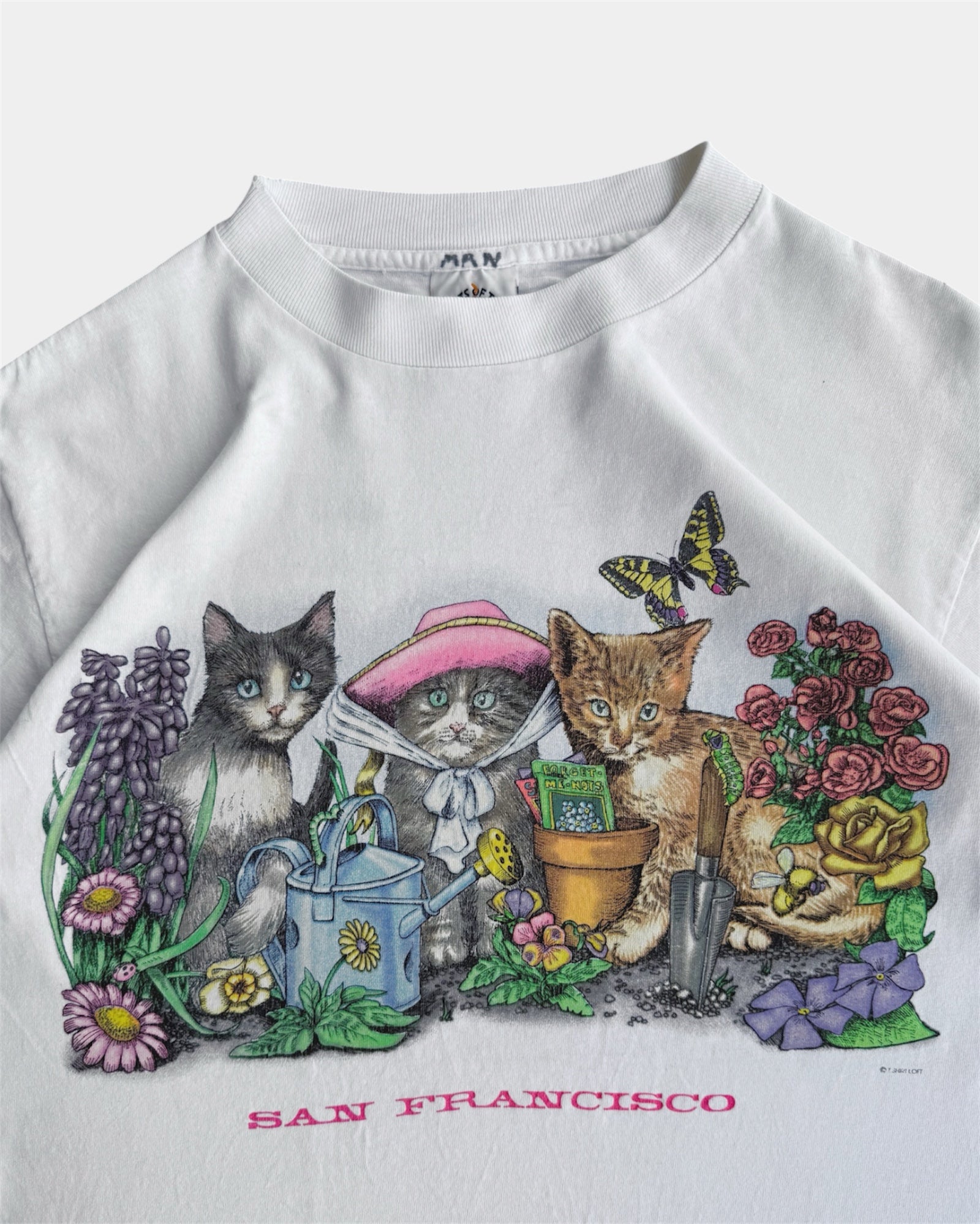 (M) VINTAGE GARDENING CATS FRONT/BACK PRINTS OF TAILS TEE