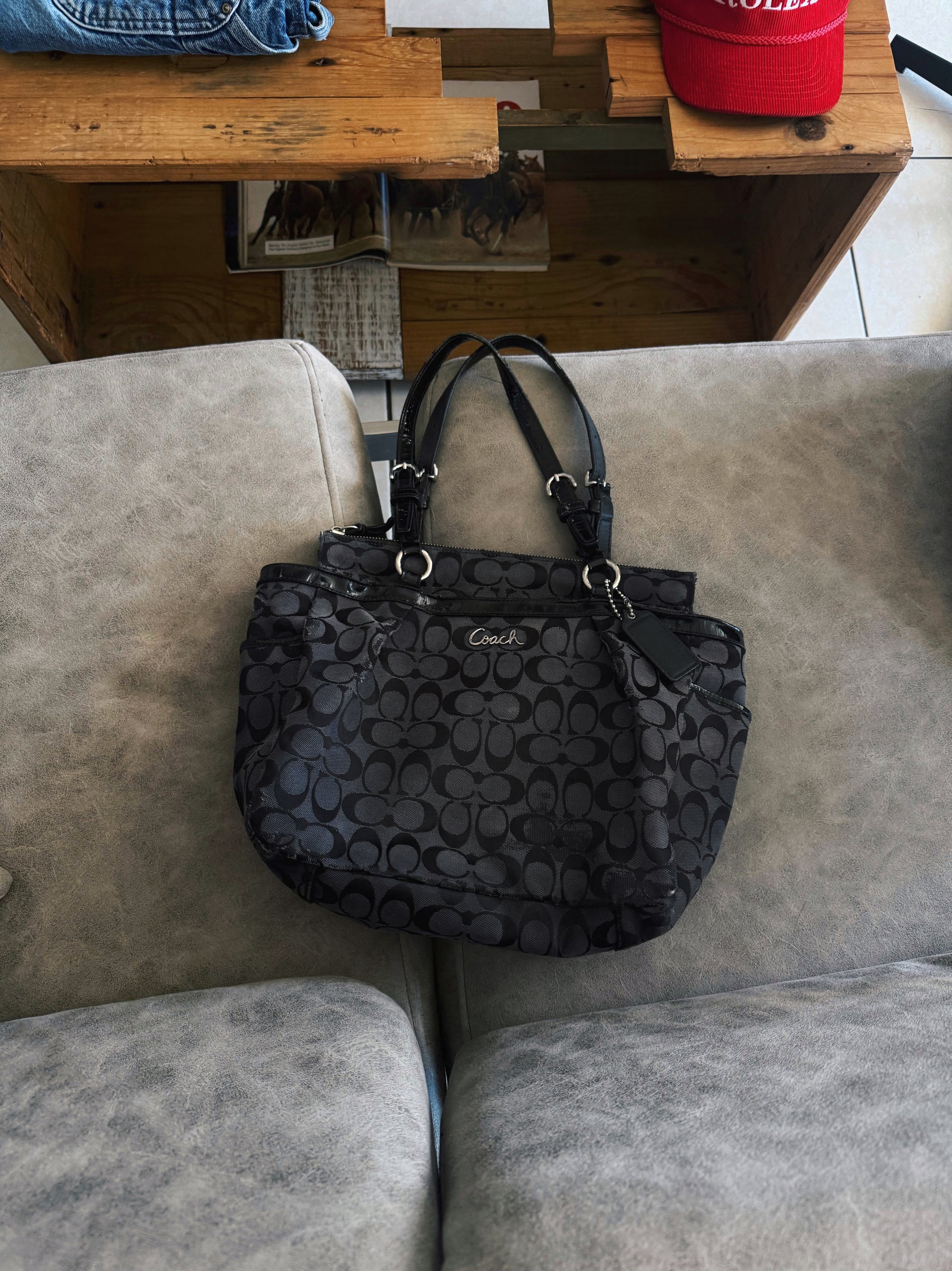 VINTAGE COACH LEATHER BAG