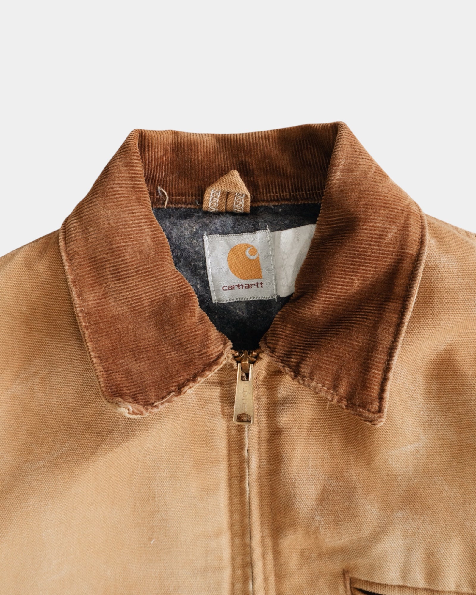 (L/XL) VINTAGE CARHARTT DETROIT SUN FADED JACKET