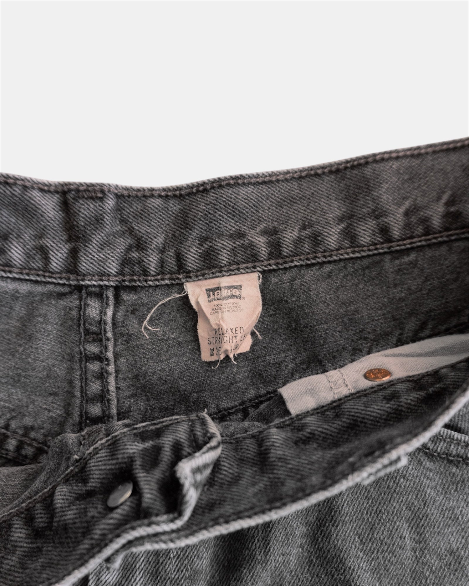 90’S VINTAGE LEVIS BAGGY GRAY FADED PANTS - 36x30
