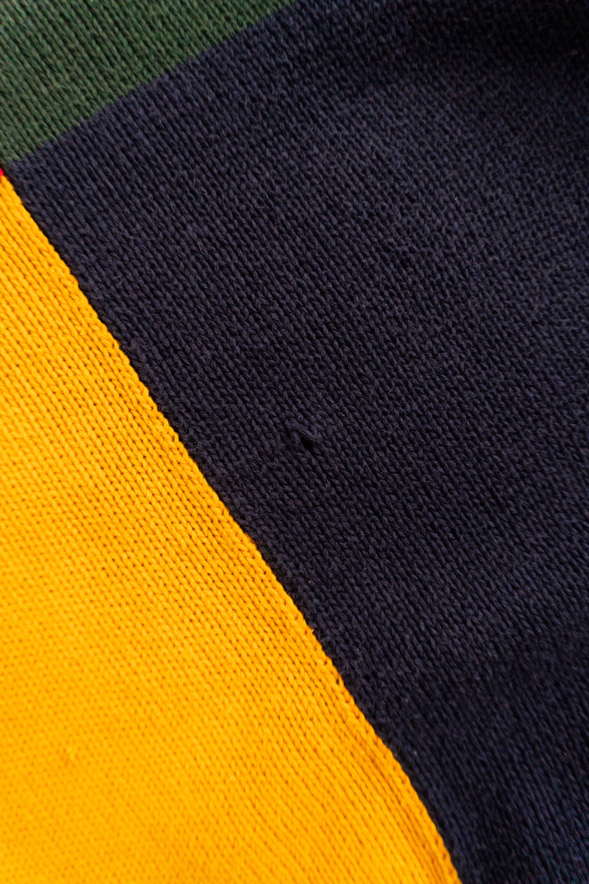 (S/M) TOMMY HILFIGER SWEATER