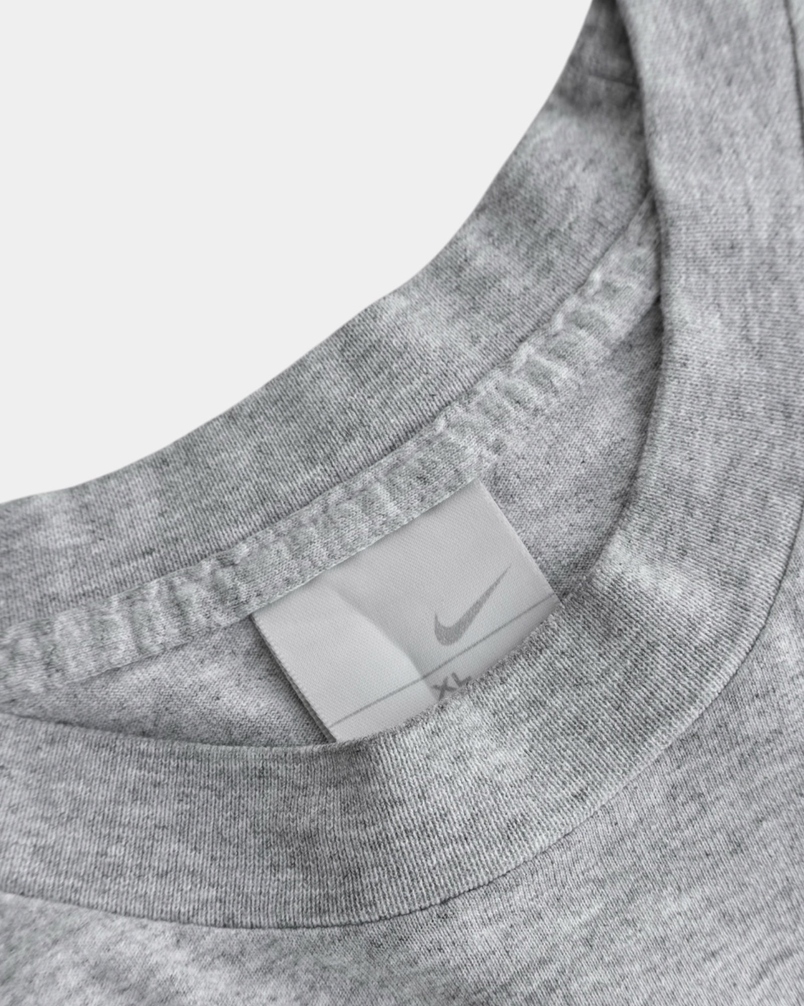 (XL) 00’S VINTAGE NIKE BLANK TEE