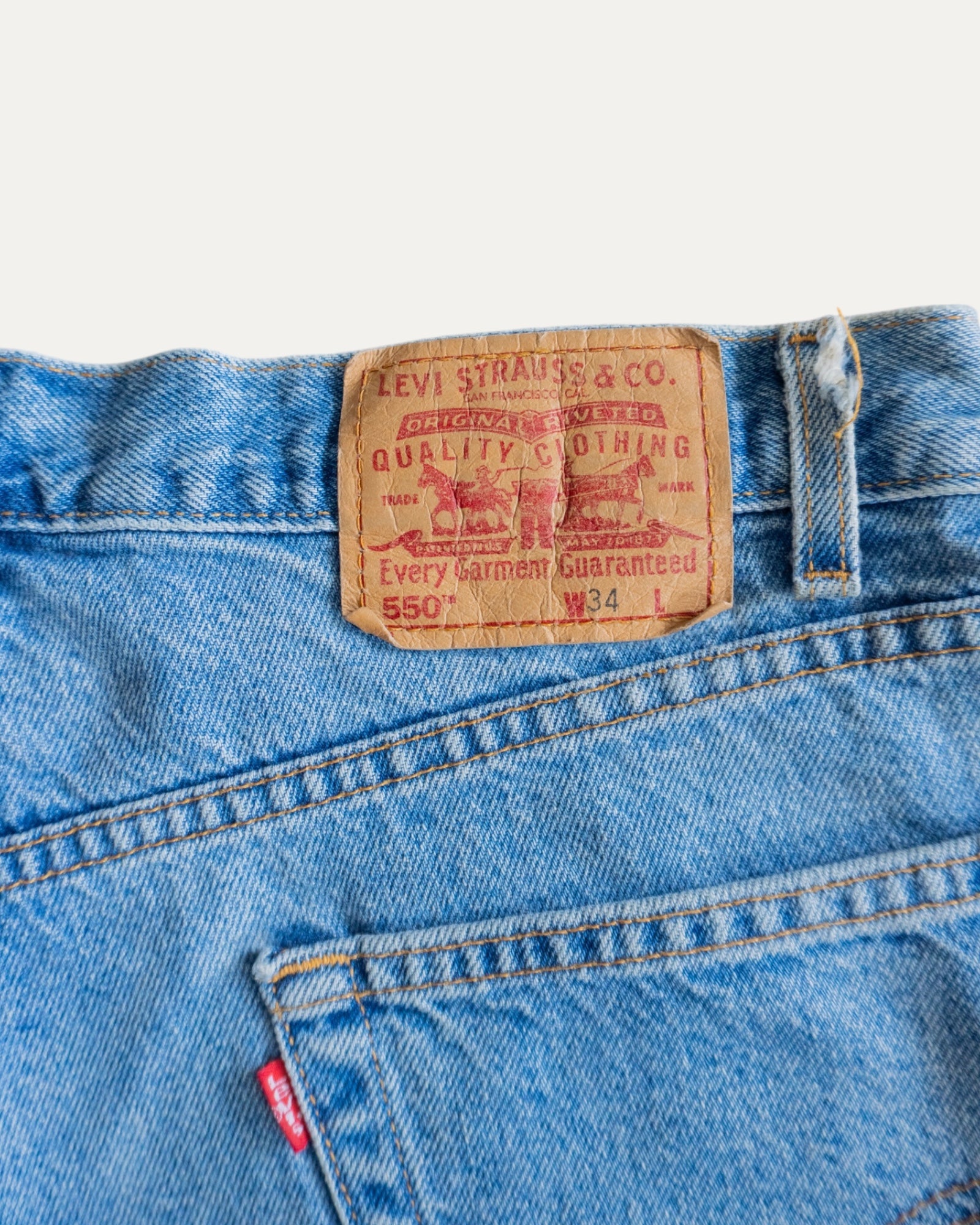 VINTAGE LEVIS 550 DENIM SHORT - 34