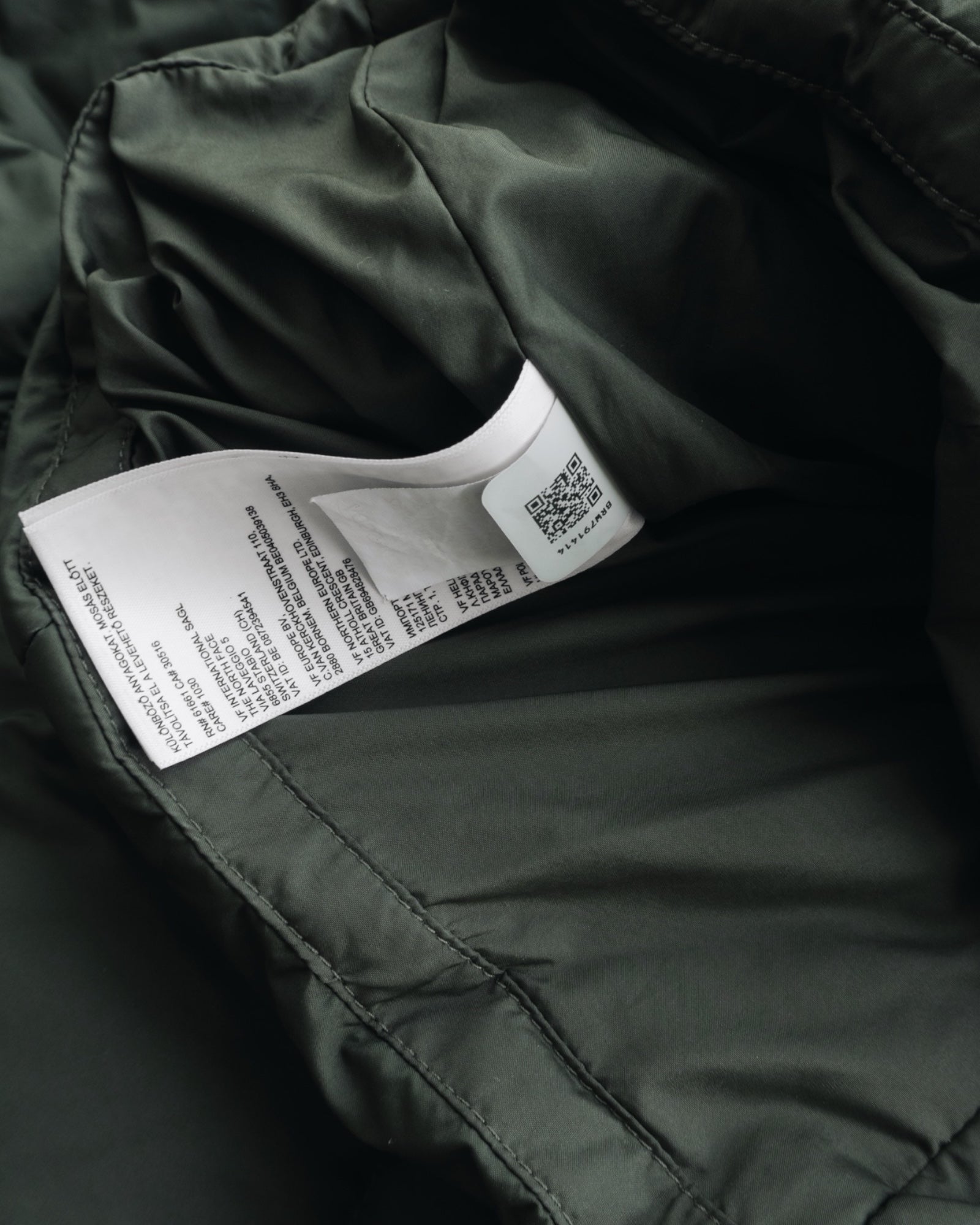 (L) THE NORTH FACE PUFFER JACKET