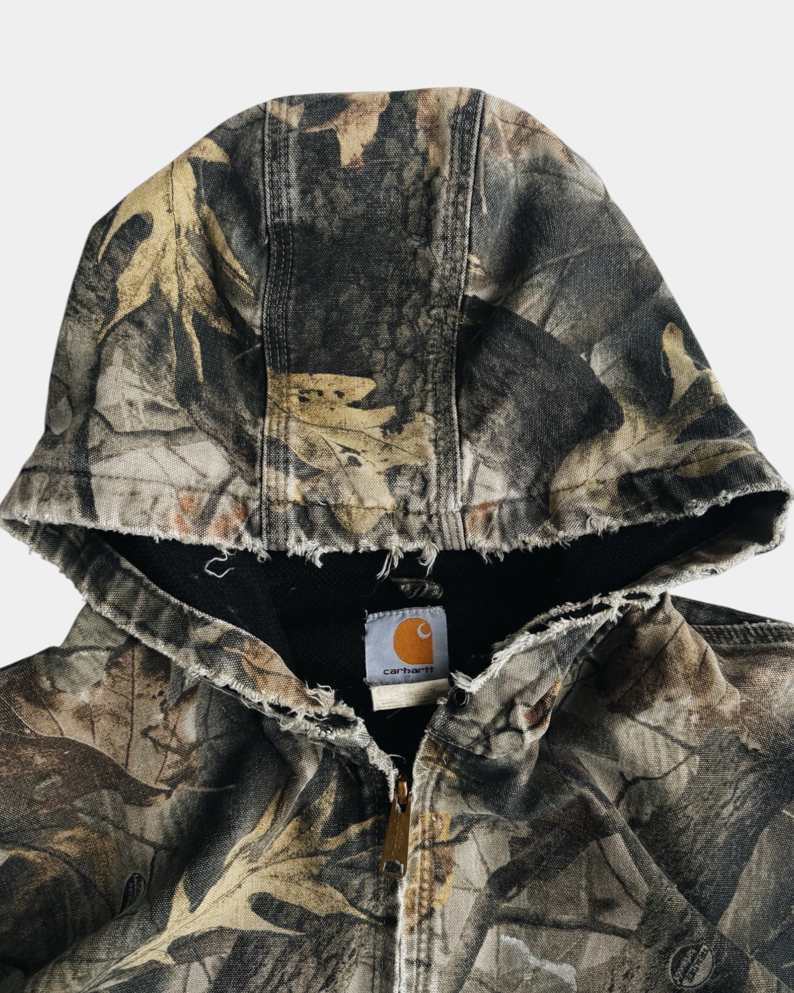 (XL) VINTAGE CARHARTT REALTREE DISTRESSED ACTIVE JACKET