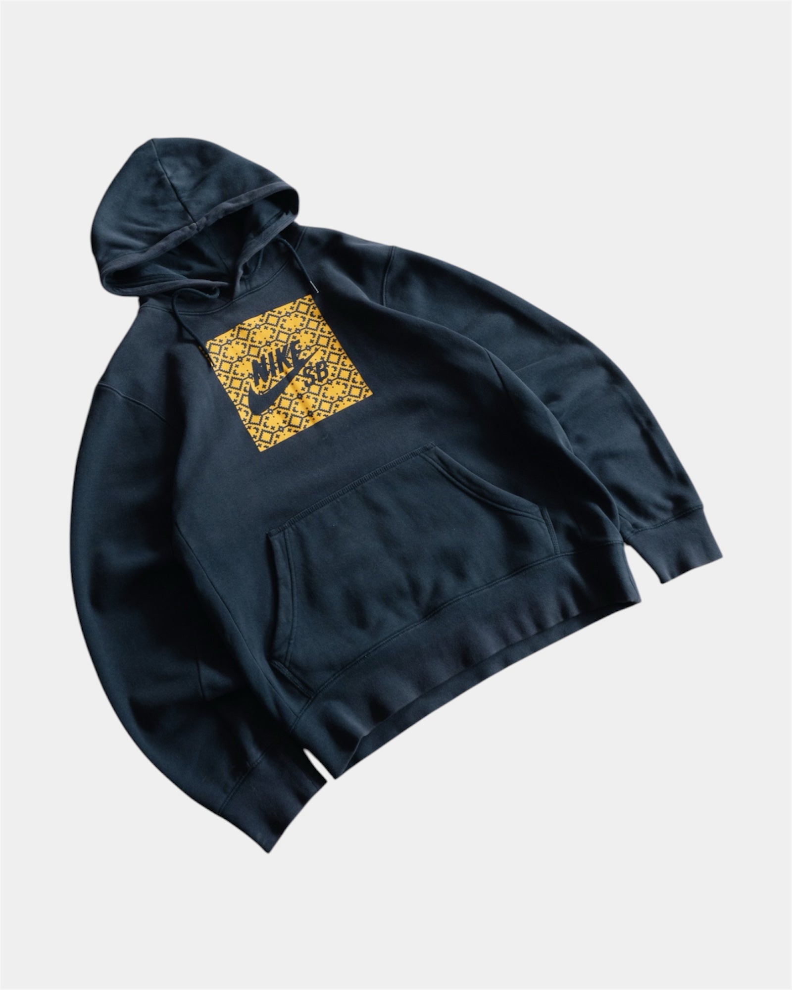 (M) NIKE HOODIE