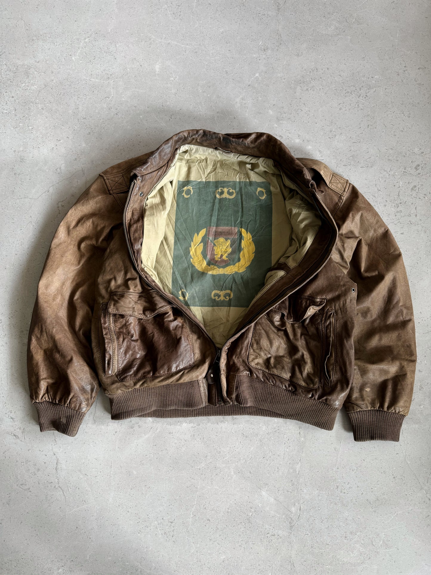 (M-L) 1990’s Vintage Bomber Leather Pilot Jacket