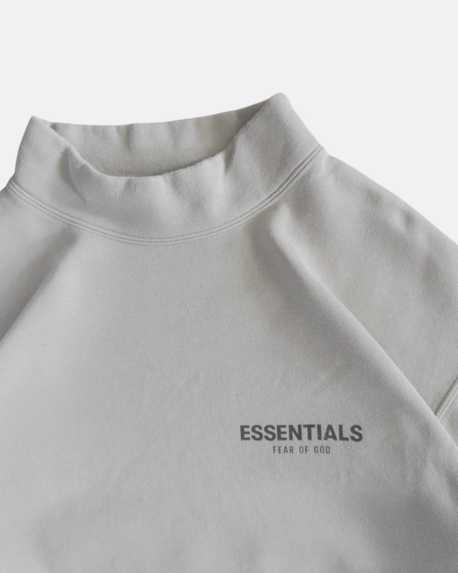 (BOXY M/L) ESSENTIALS CREWNECK