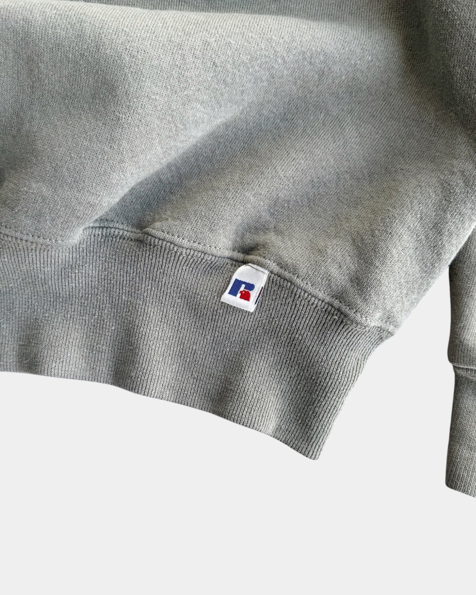 (M) 00’S VINTAGE RUSSELL CREWNECK