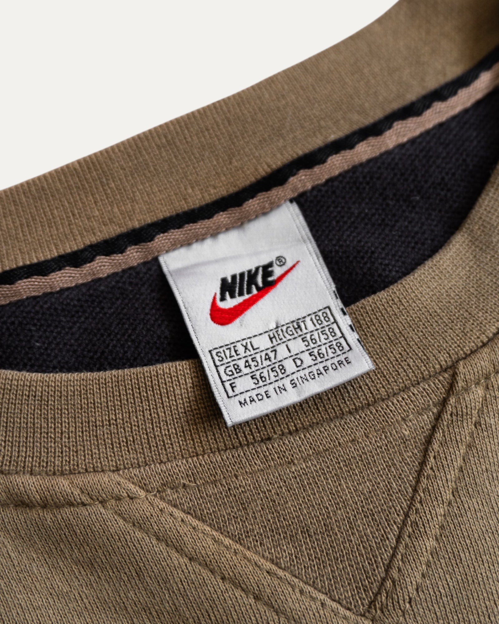 (FIT L) 90’S VINTAGE NIKE CREWNECK