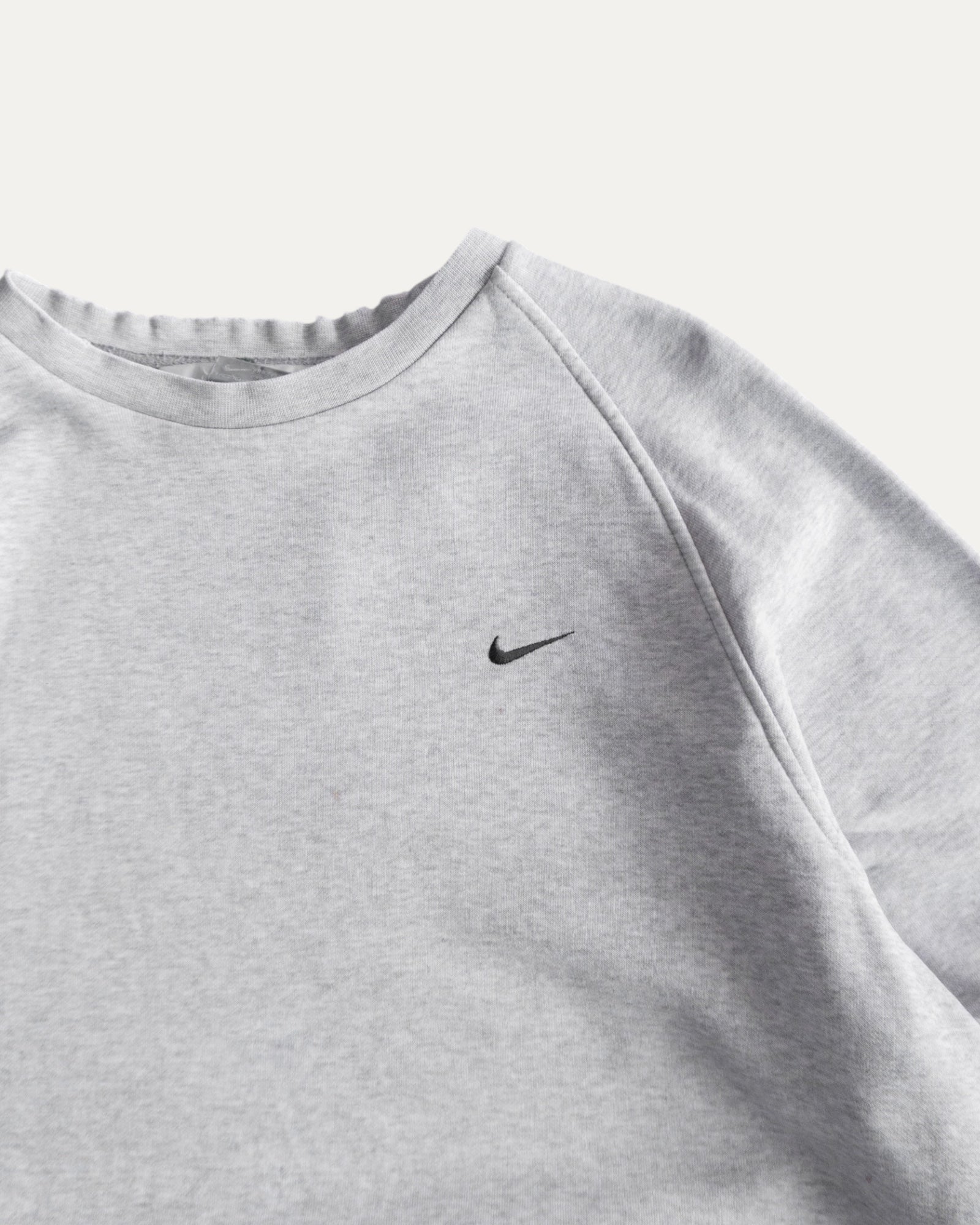 (L) 00’S VINTAGE NIKE CREWNECK