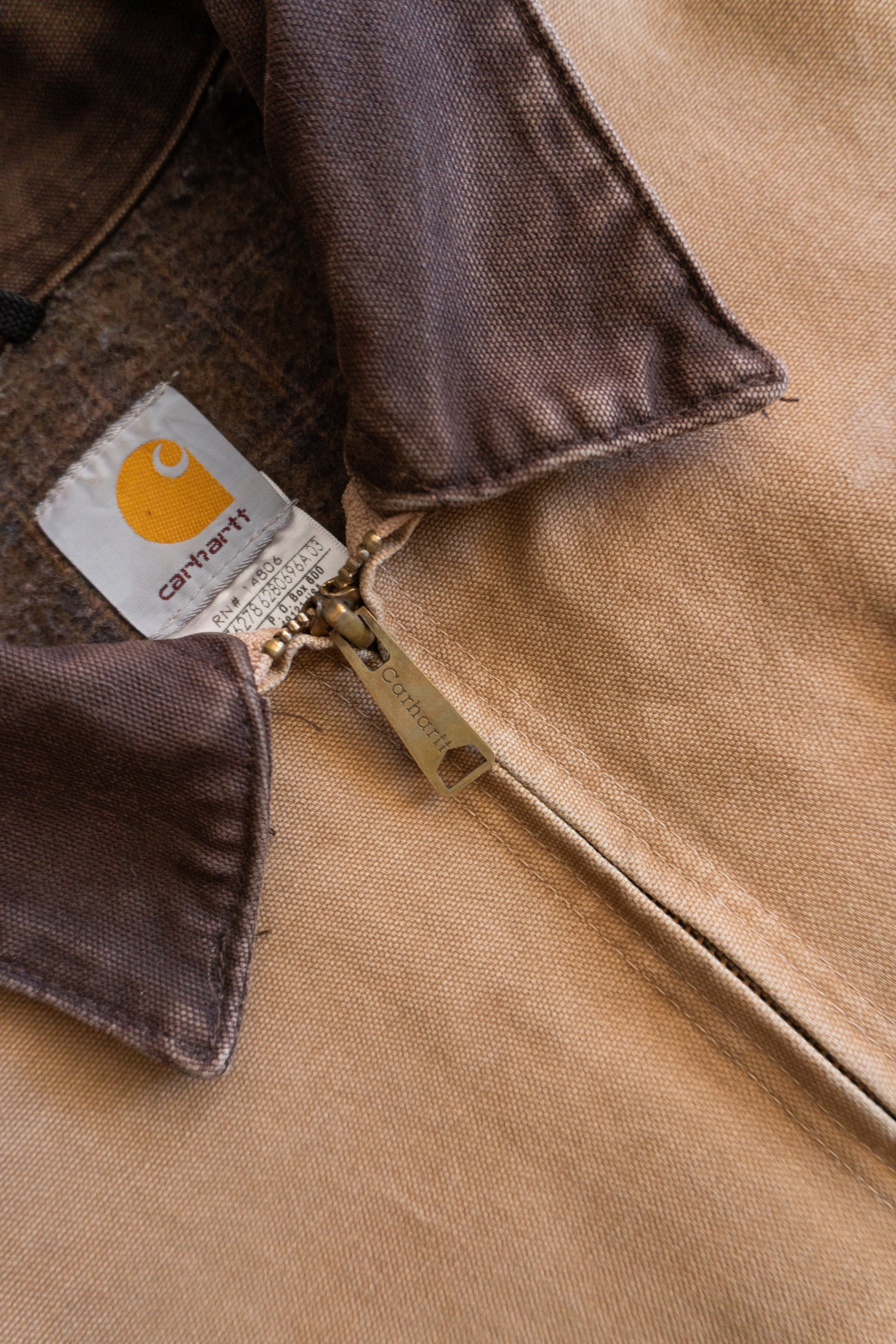 (L/XL) VINTAGE J97 CML CARHARTT DETROIT JACKET