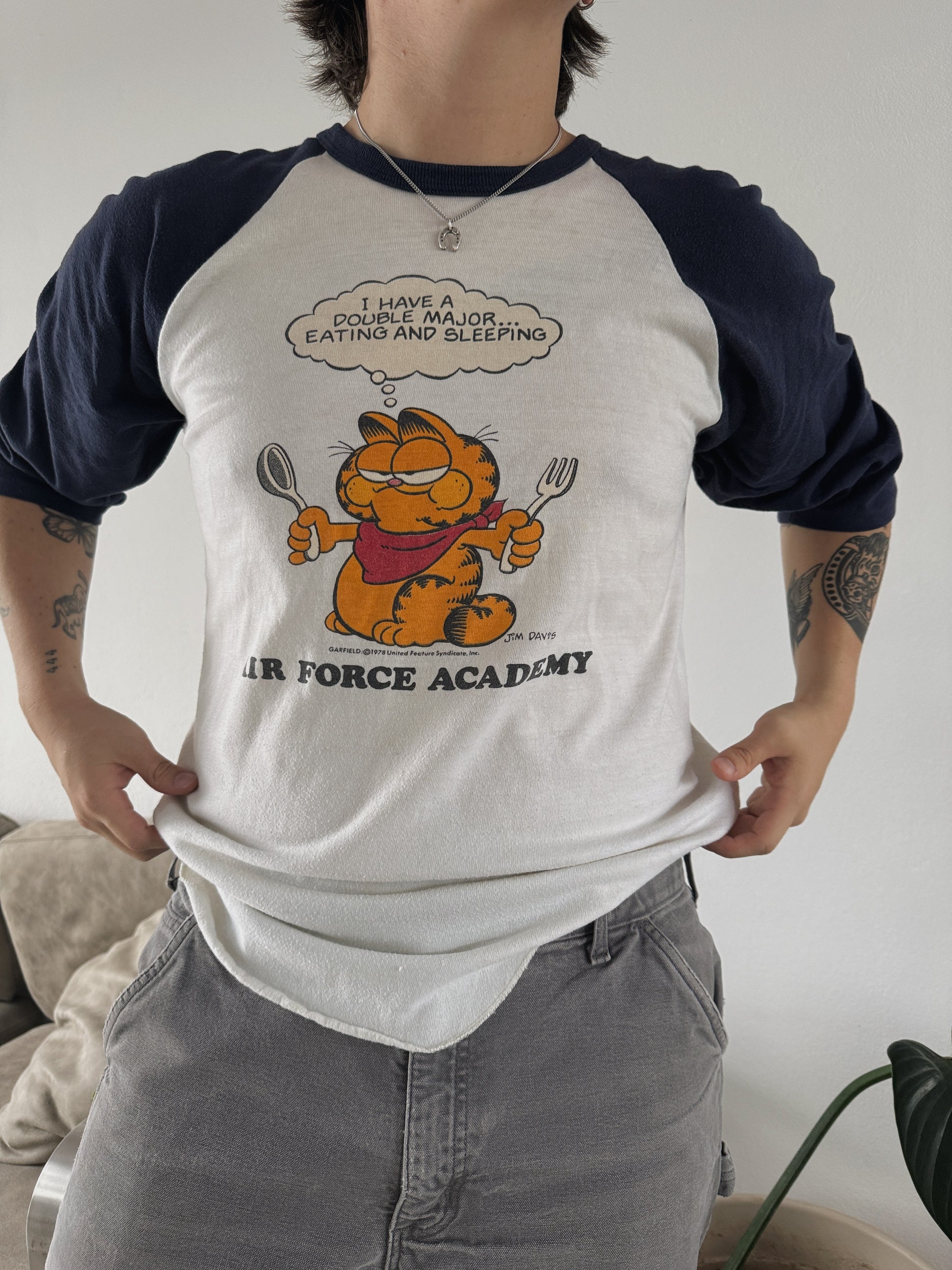 (FIT M) 70’S VINTAGE GARFIELD AIR FORCE ACADEMY RINGER