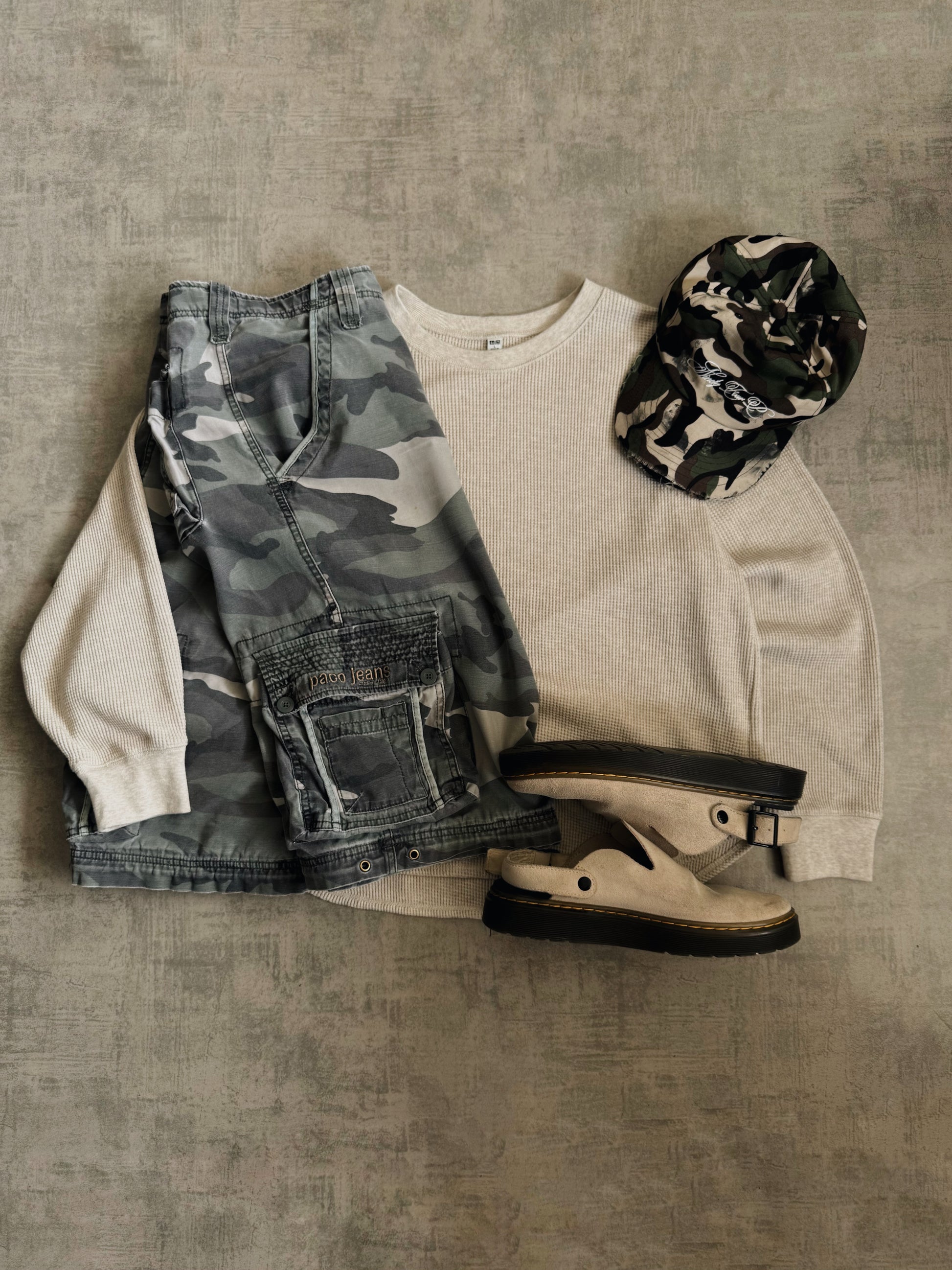 (L) UNIQLO THERMAL LONG SLEEVE