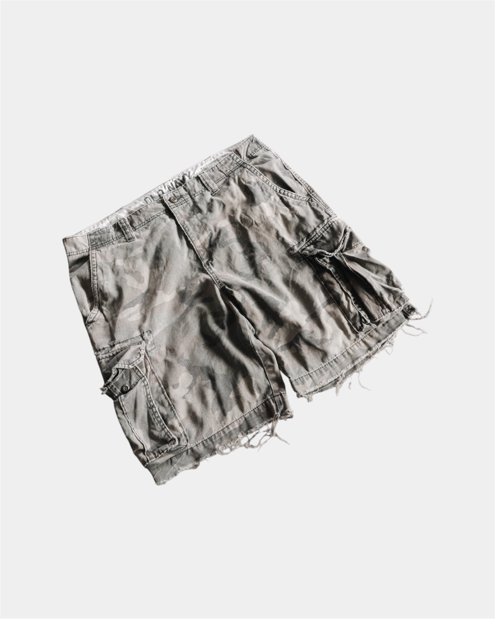 CAMO CARGO DISTRESSED JORT - 36