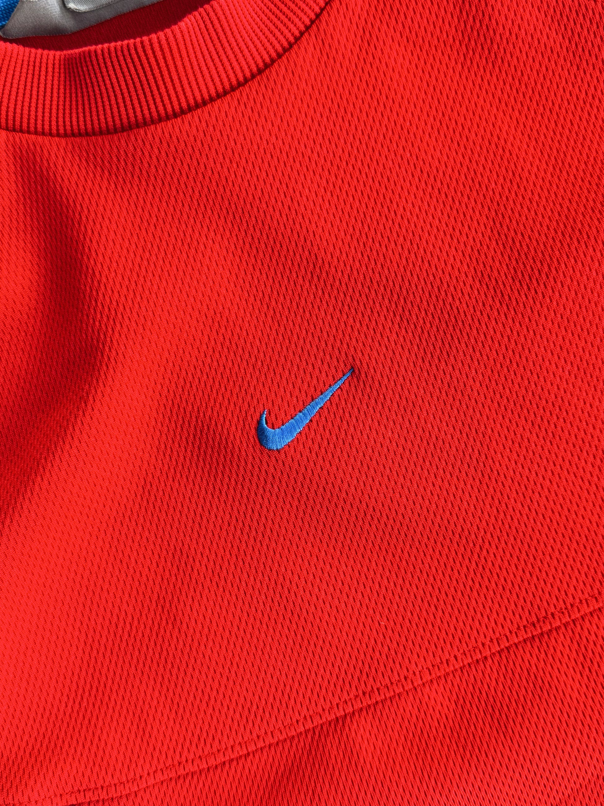 (L) 2000’S VINTAGE NIKE CENTER SWOOSH RETRO SPORT