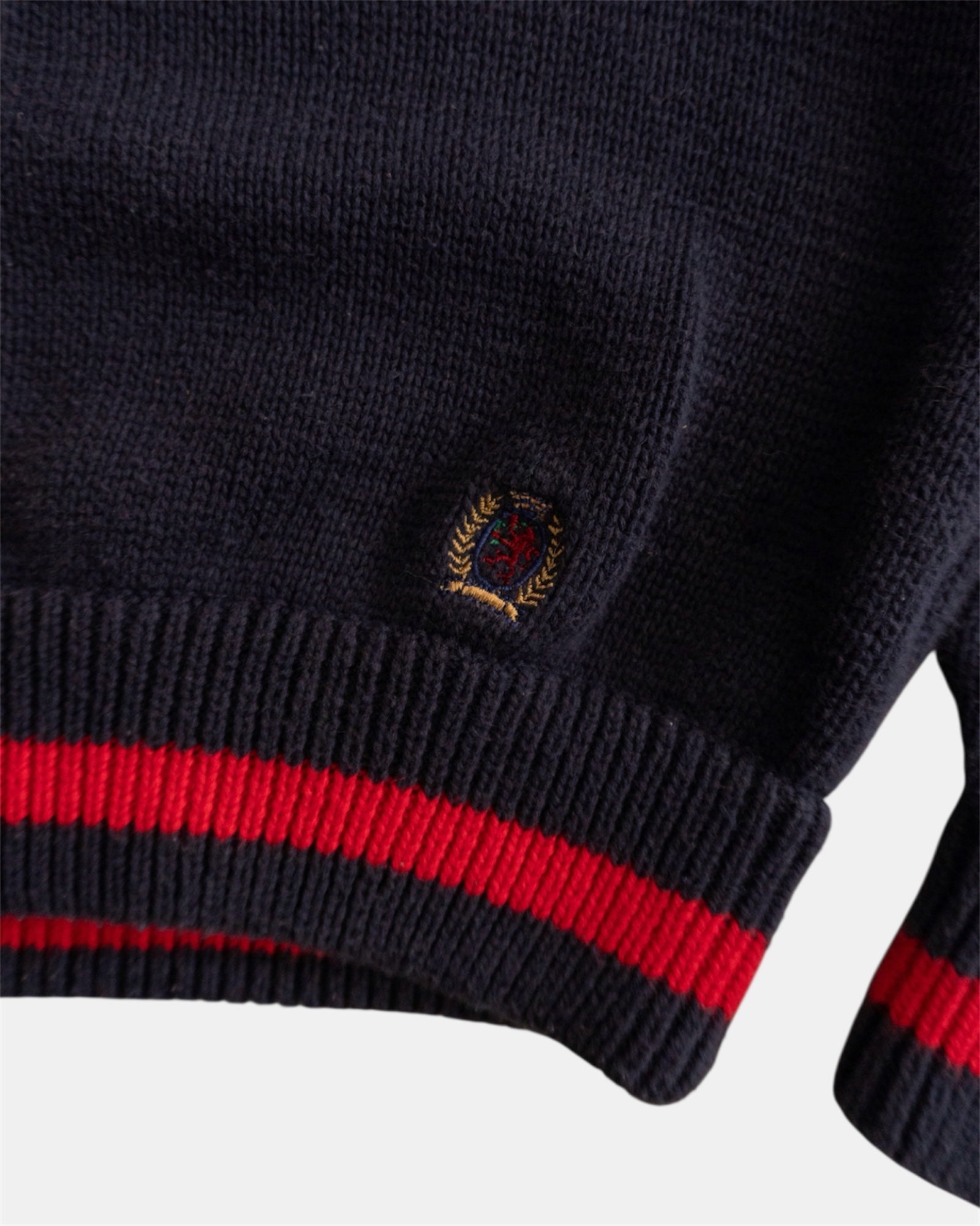 (S/M) TOMMY HILFIGER SWEATER