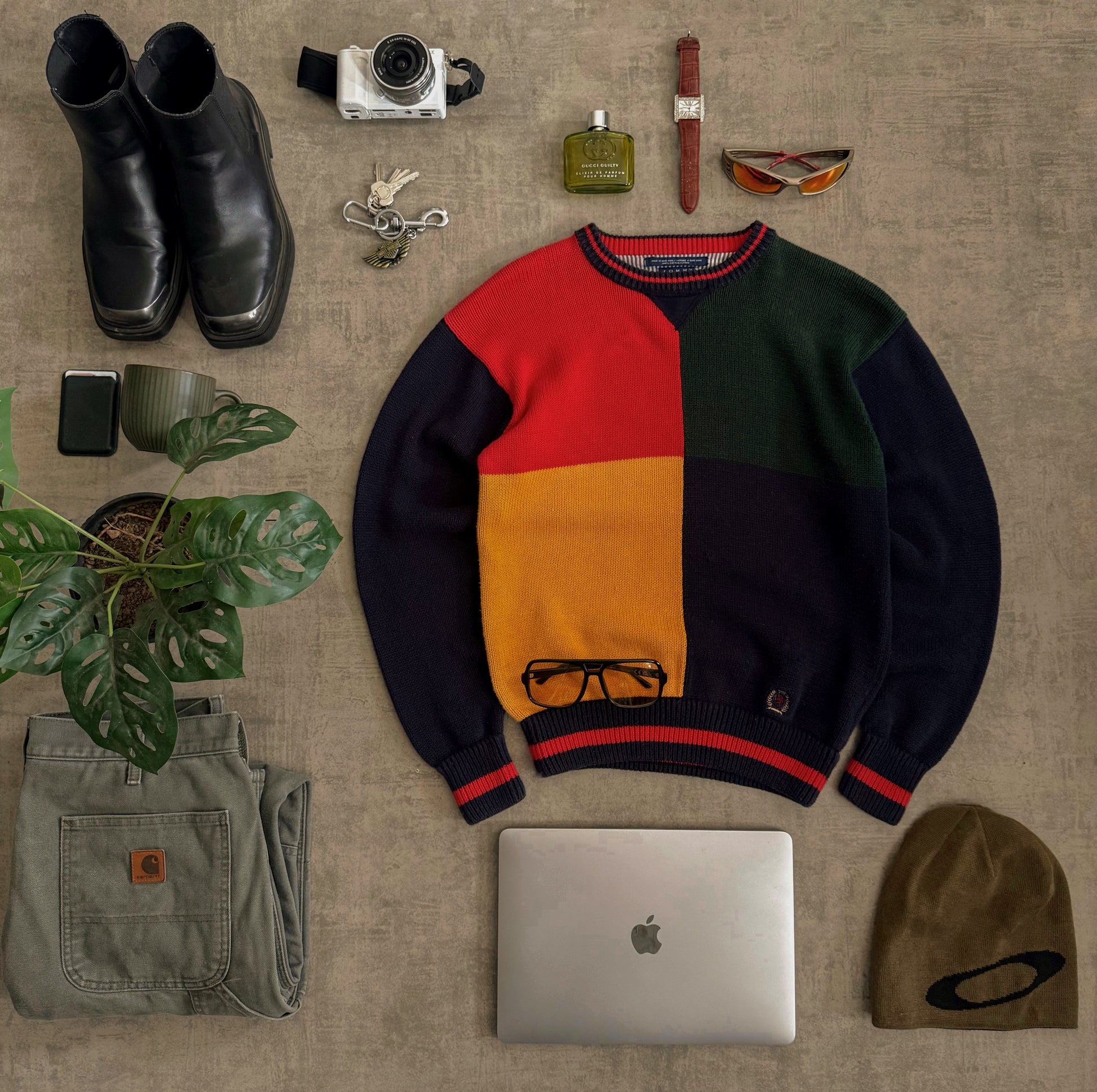 (S/M) TOMMY HILFIGER SWEATER