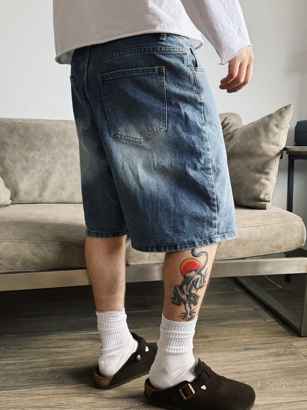 WASHED DENIM SHORT - 32