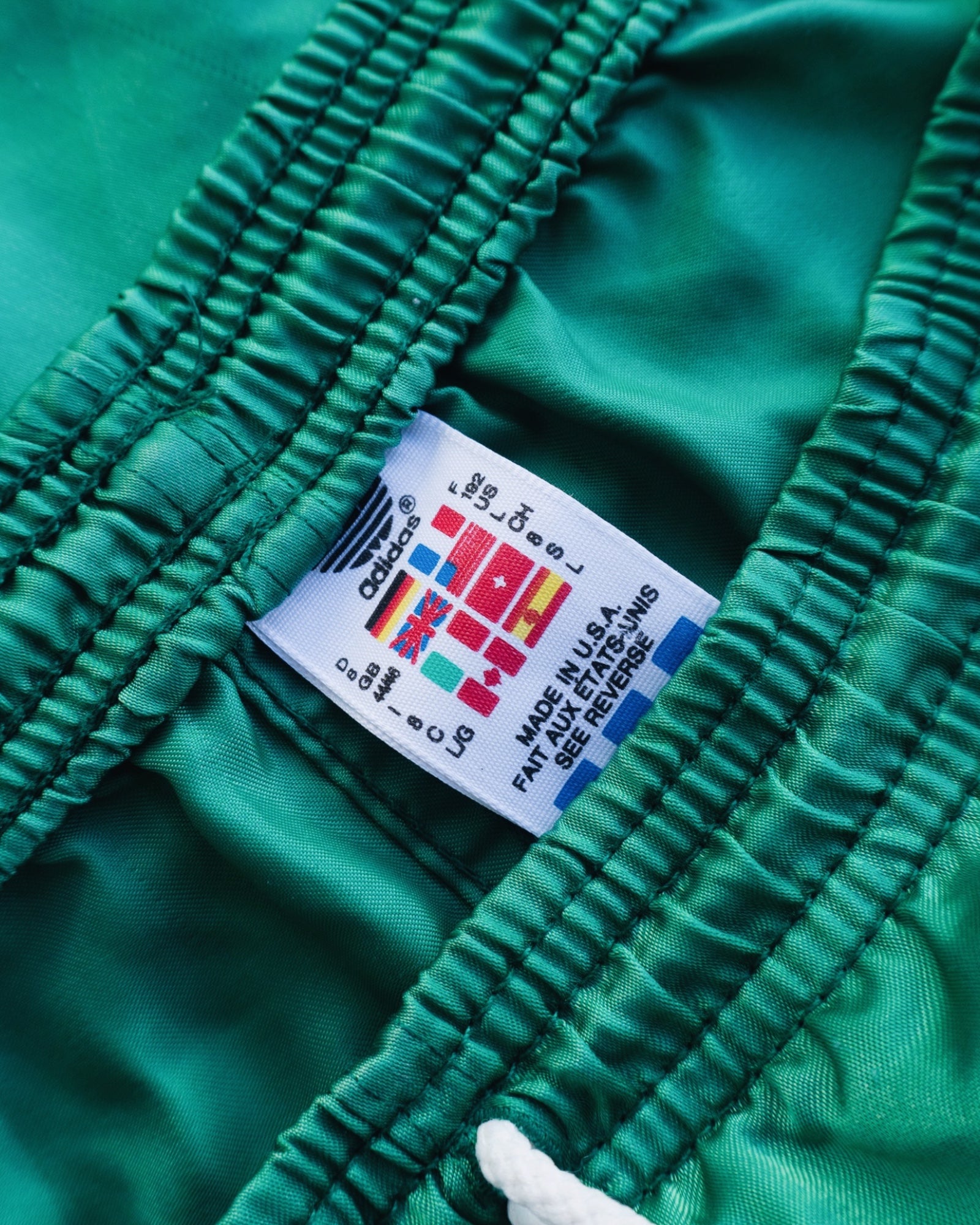 VINTAGE ADIDAS SHORT