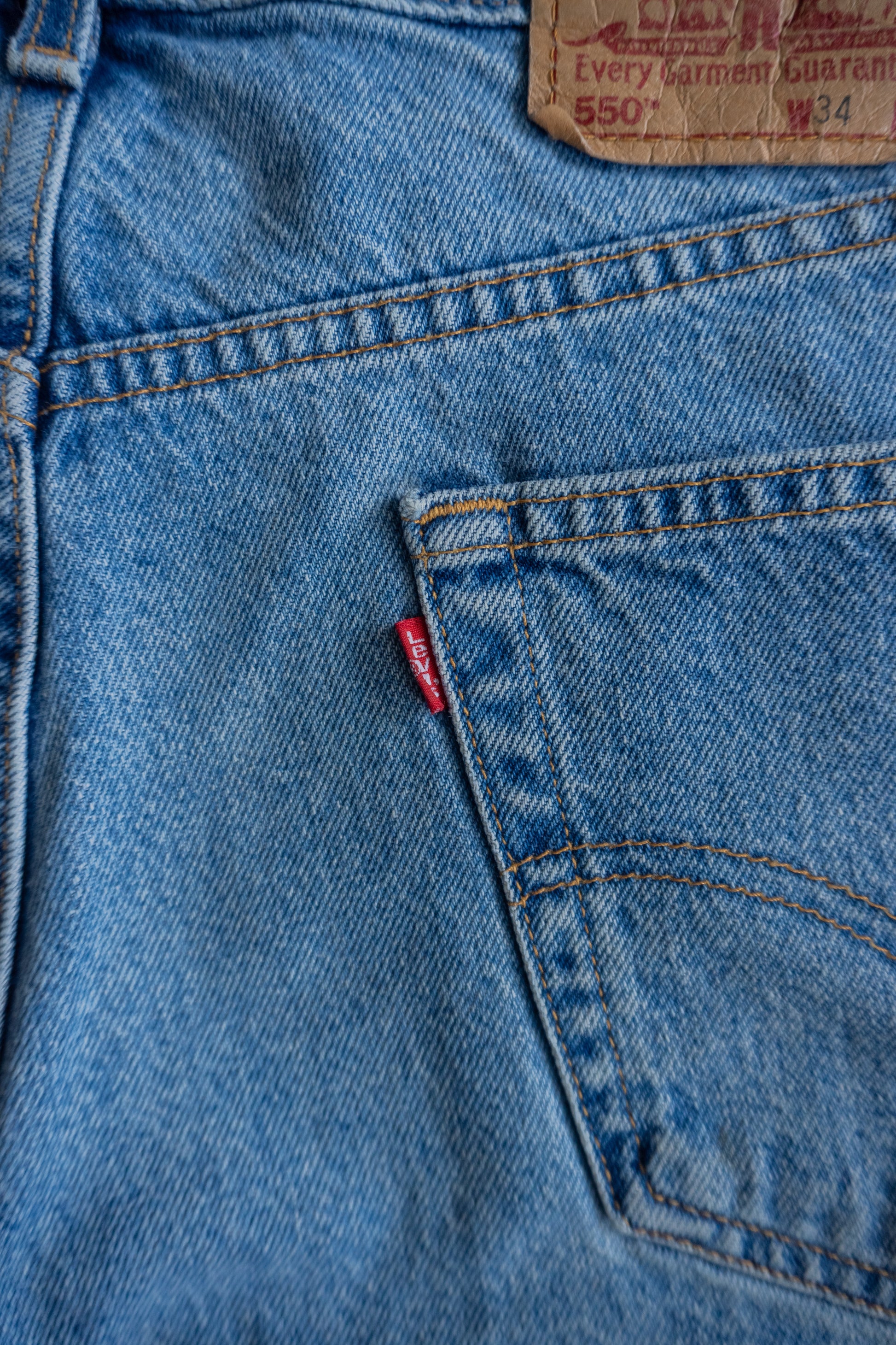 VINTAGE LEVIS 550 DENIM SHORT - 34