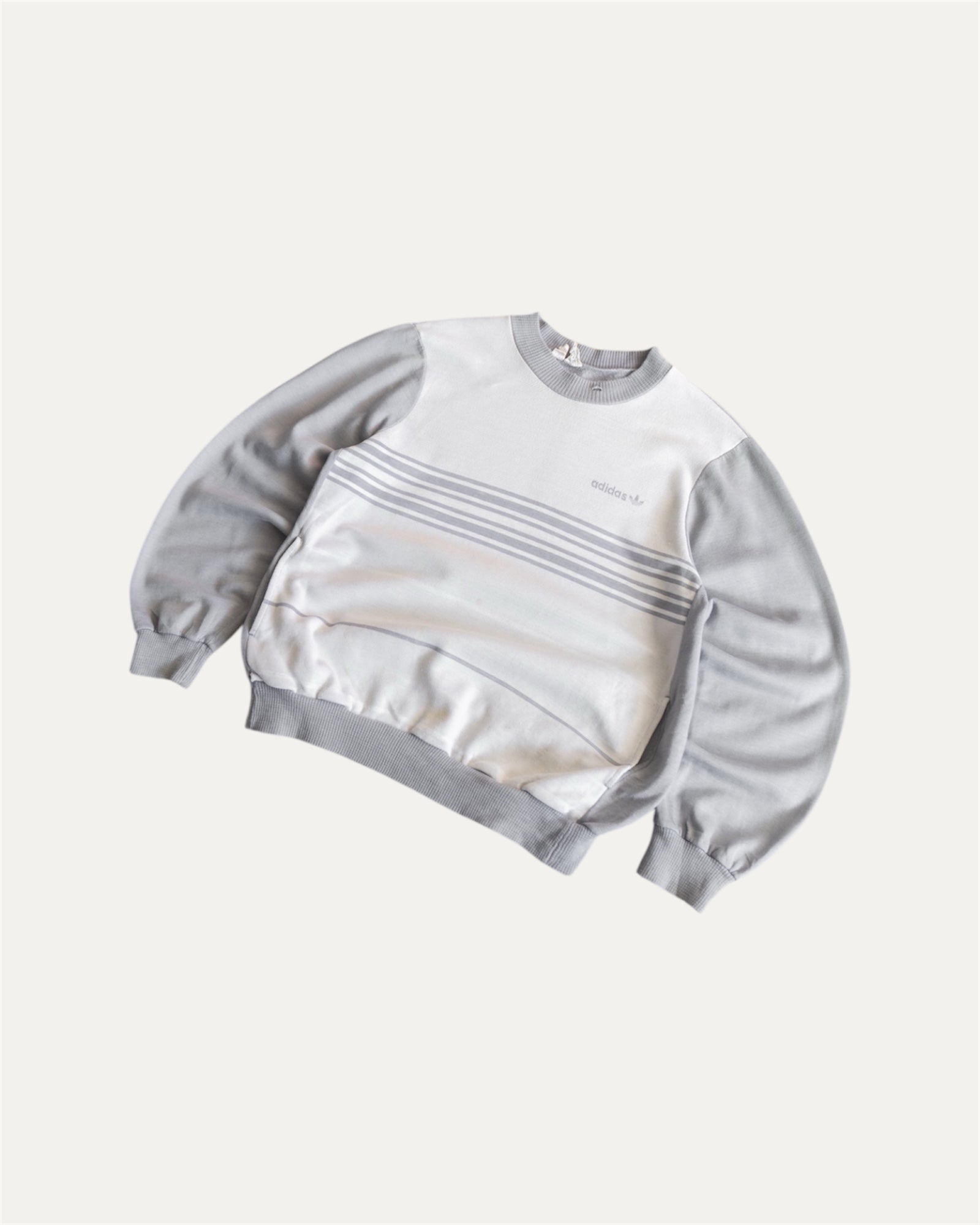 (M) 80’S VINTAGE ADIDAS SWEATER