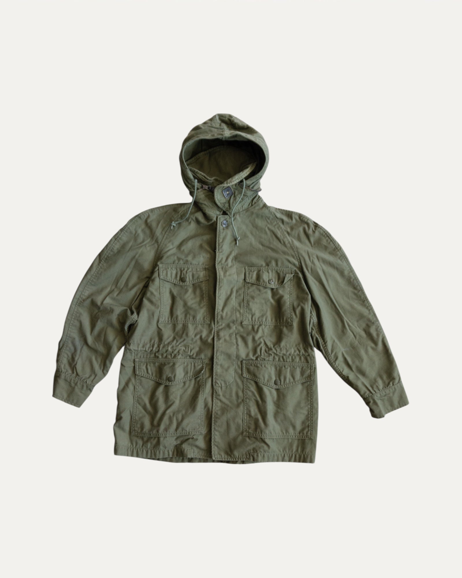 (M) 1960’S VINTAGE ARMY M-65 FIELD JACKET VIETMAN