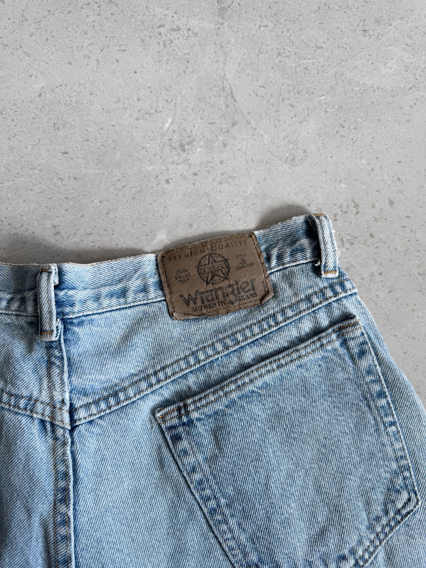 VINTAGE WRANGLER DENIM SHORT - 30