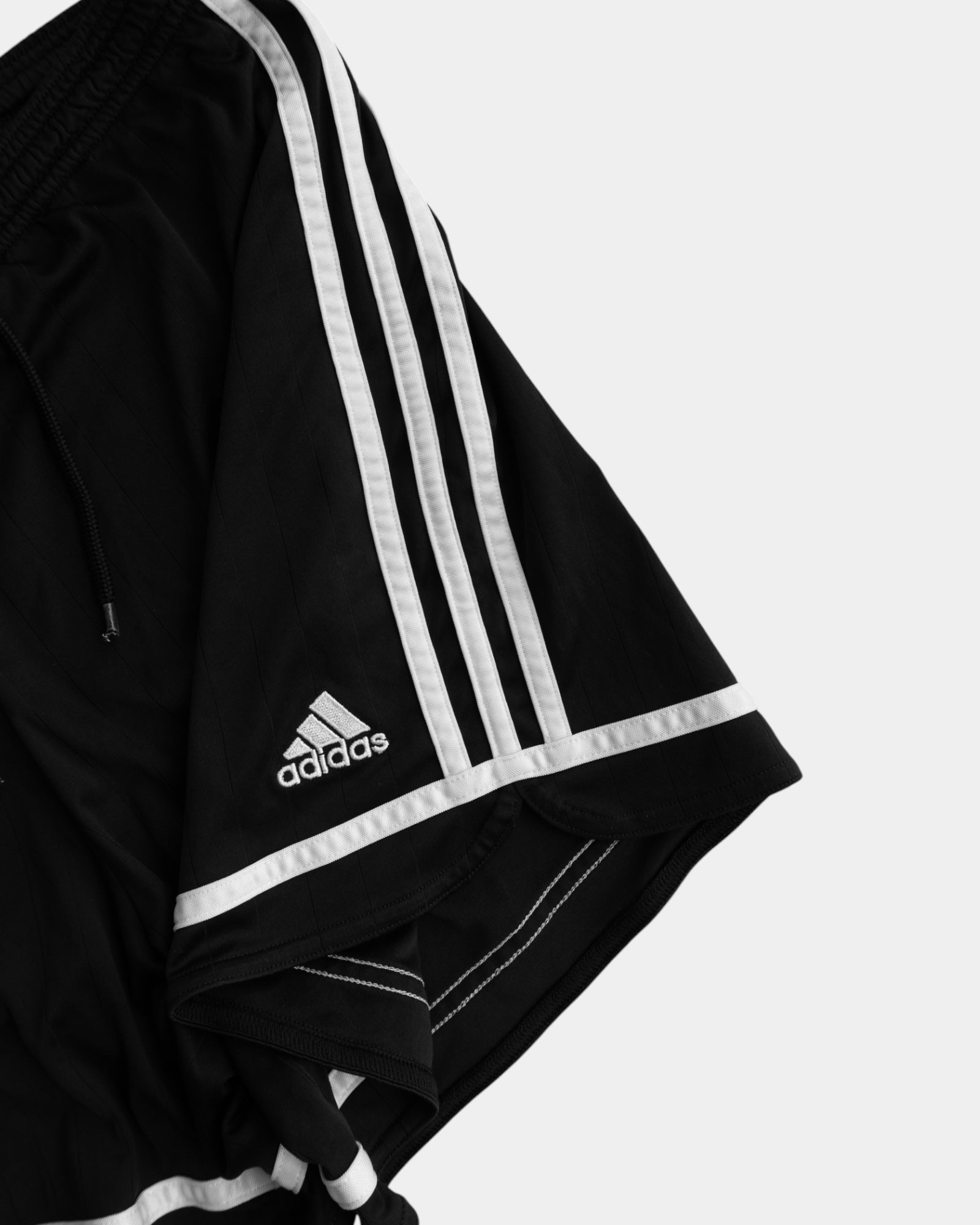 ADIDAS BLACK SHORT (L)