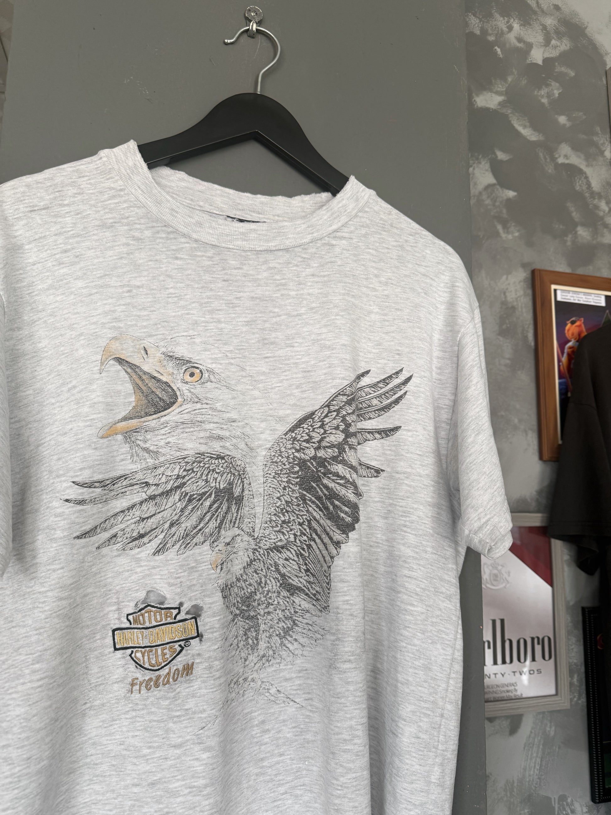 (M) 90’S VINTAGE HARLEY DAVIDSON EAGLE FADED TEE