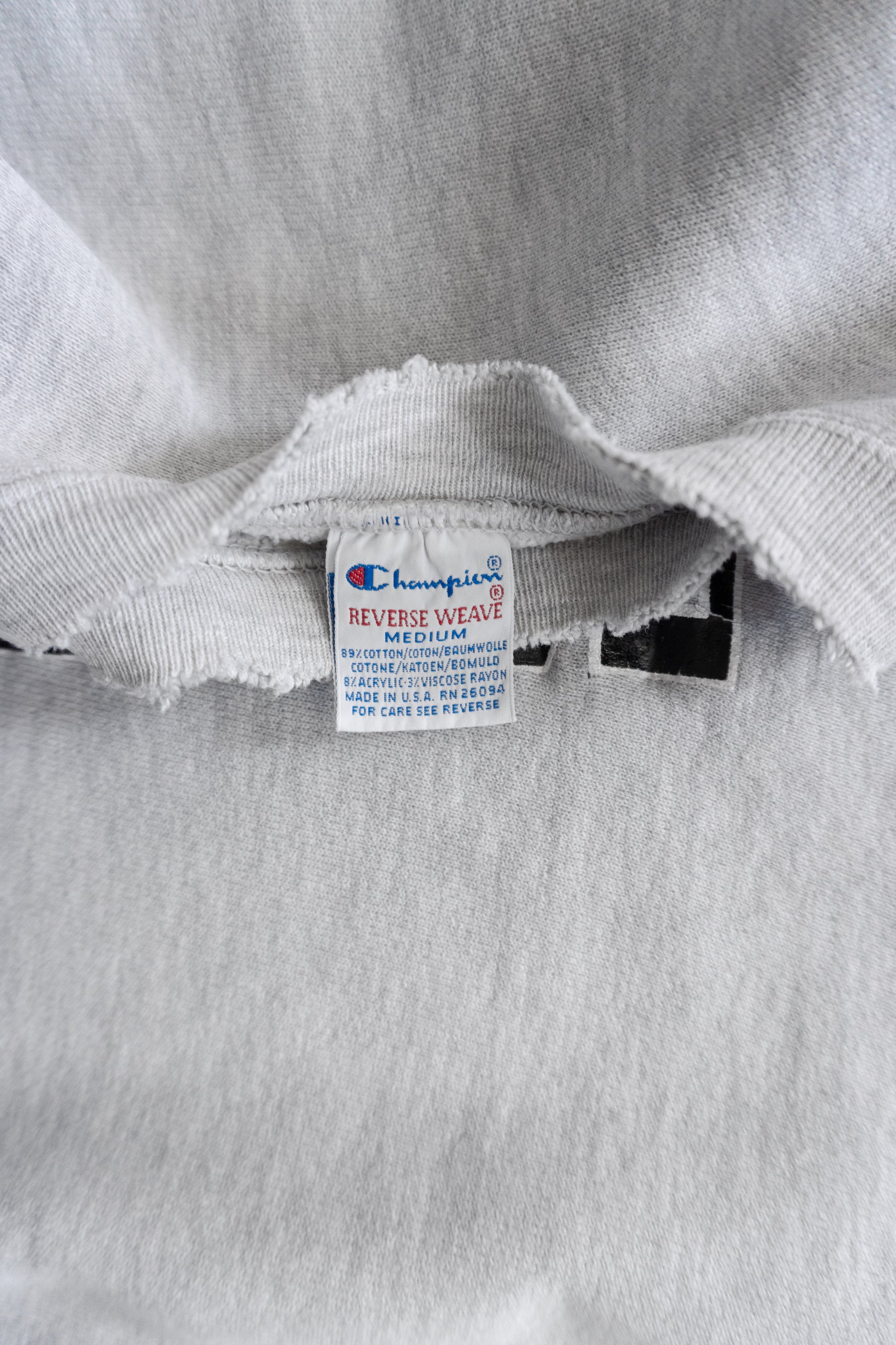 (M) 90’S VINTAGE CHAMPION PROVIDENCE COLLEGE CREWNECK