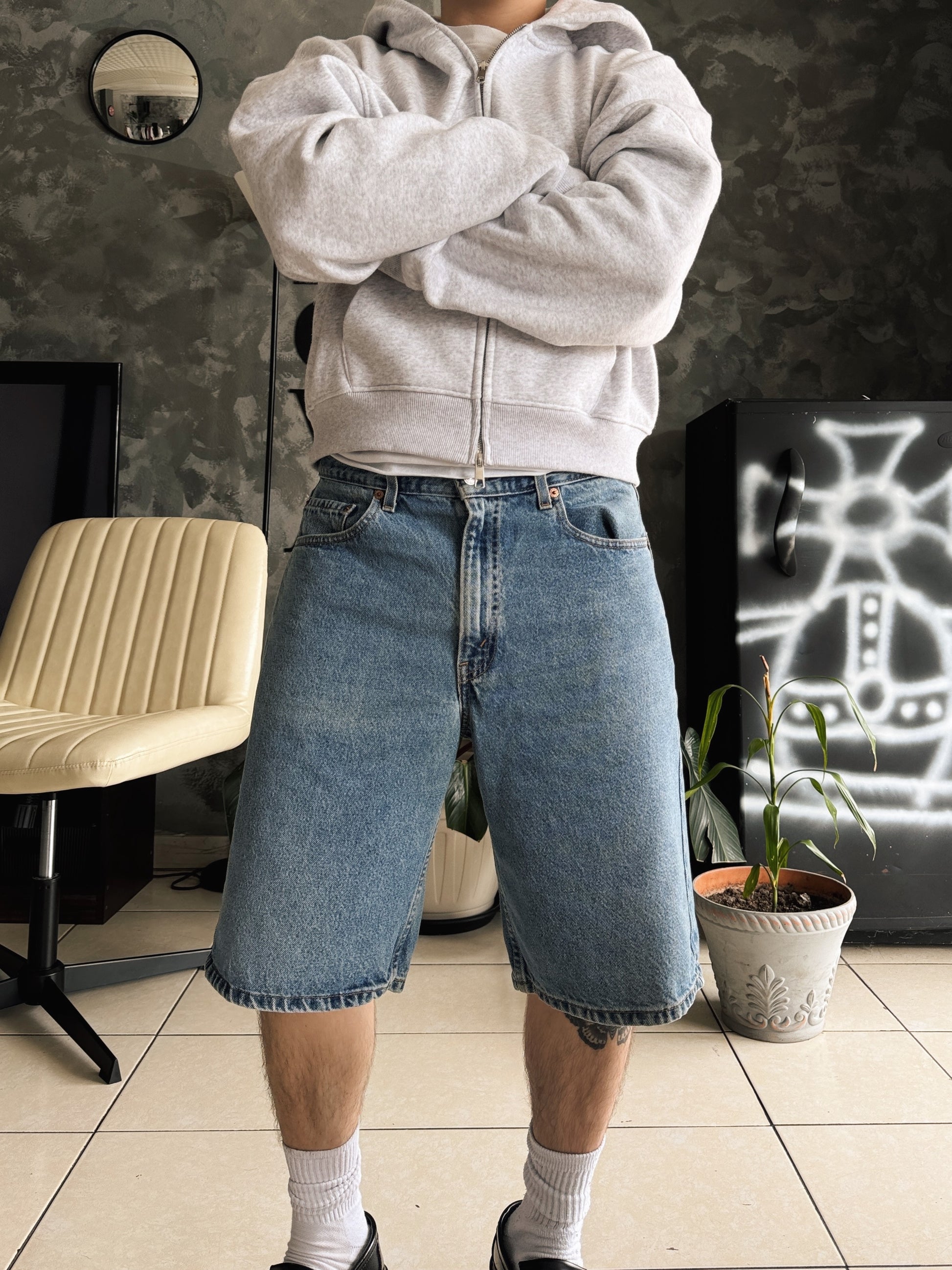 VINTAGE LEVIS 550 DENIM SHORT - 34