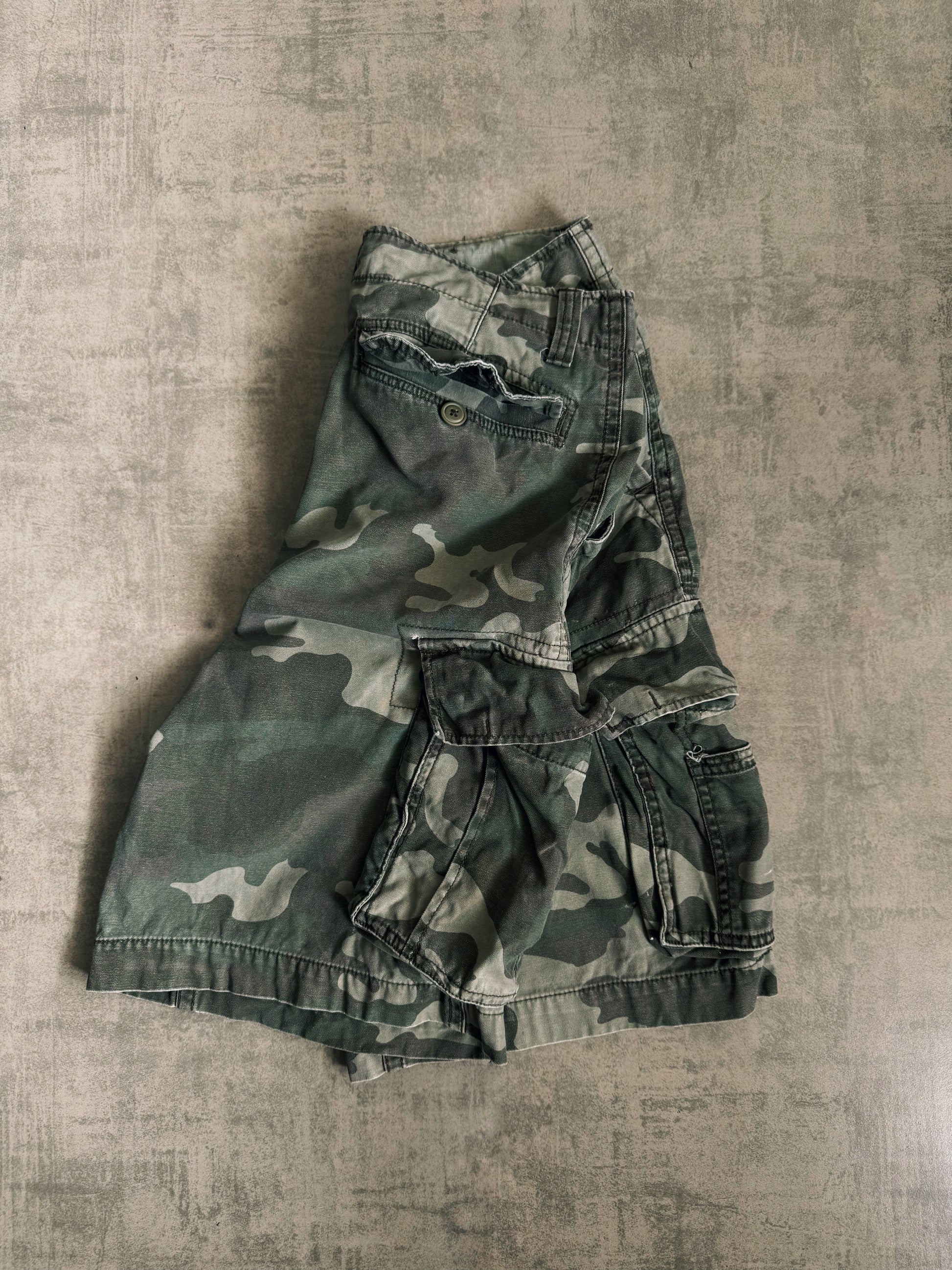 FADED GLORY CAMO CARGO SHORT - 30