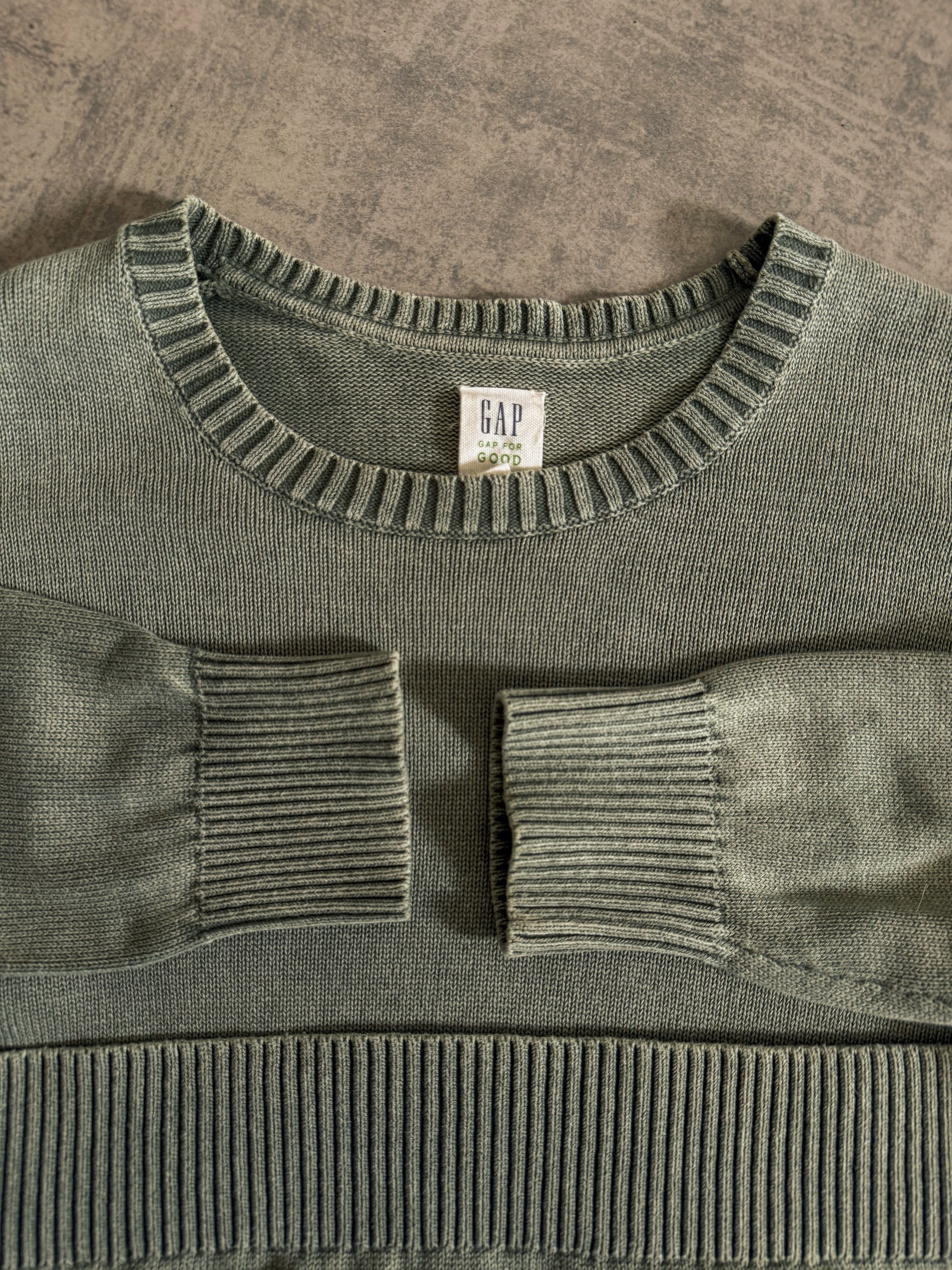 (M) GAP FADED SWEATER