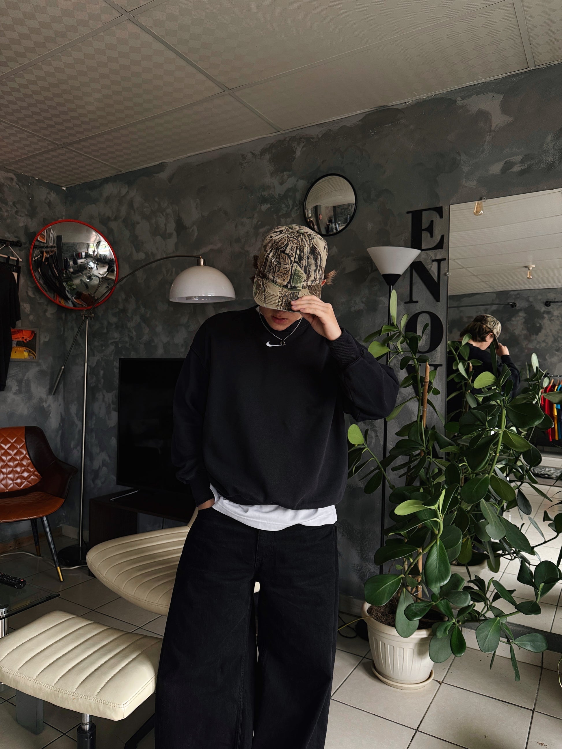 (M) NIKE CENTER SWOOSH CREWNECK