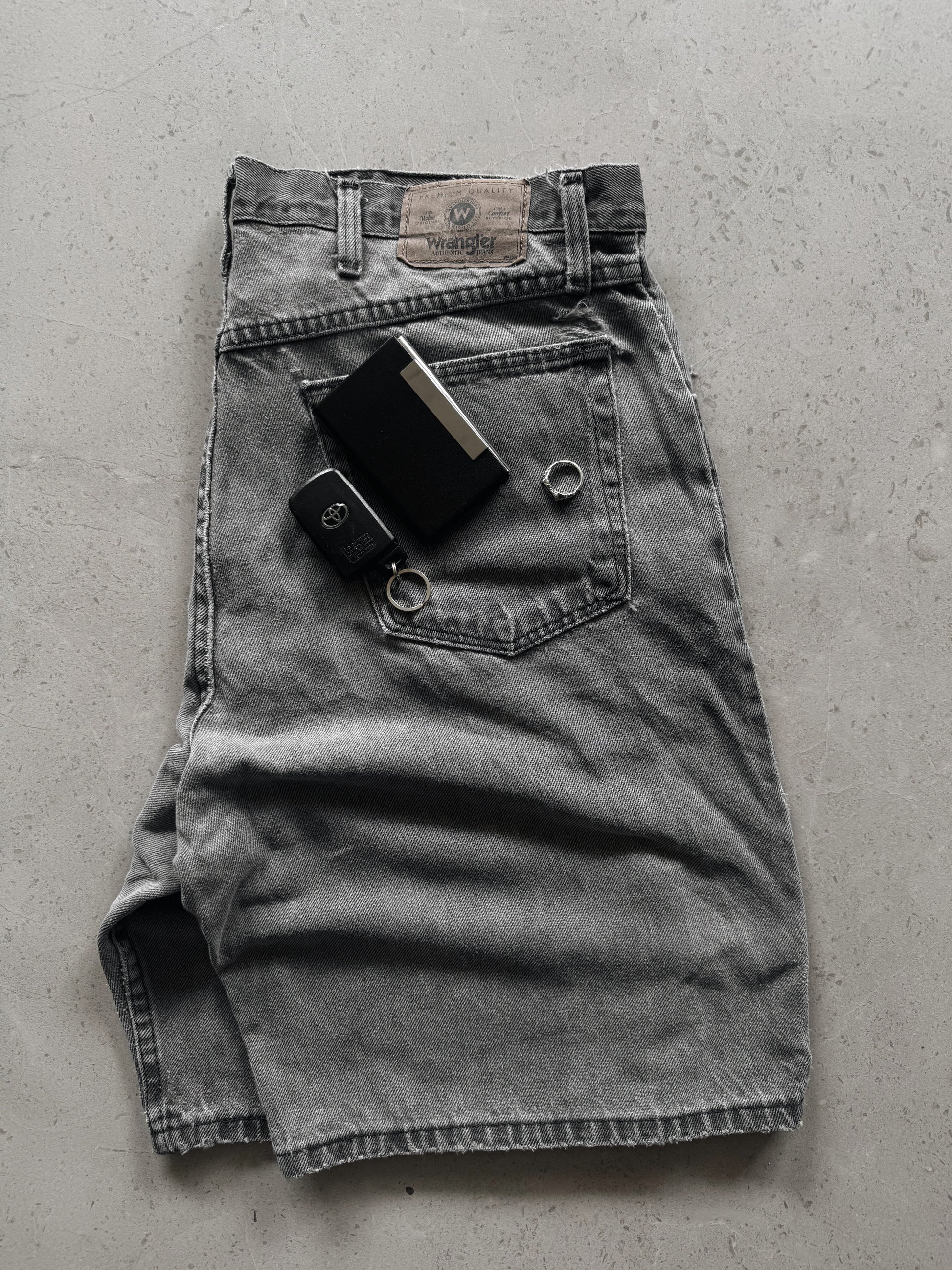 VINTAGE WRANGLER FADED JORT - 34
