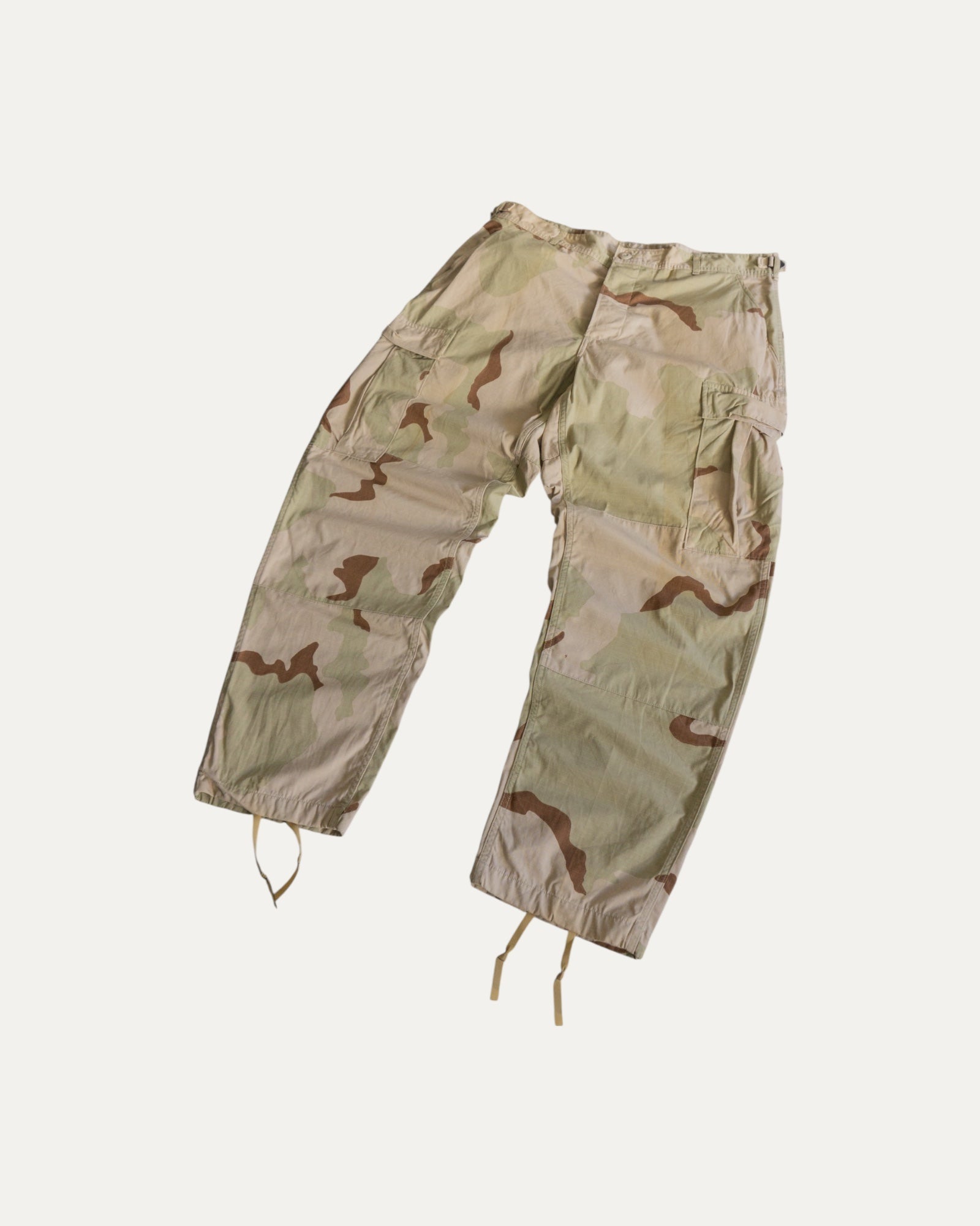90’S VINTAGE CAMO MILITARY PANTS - 36x32