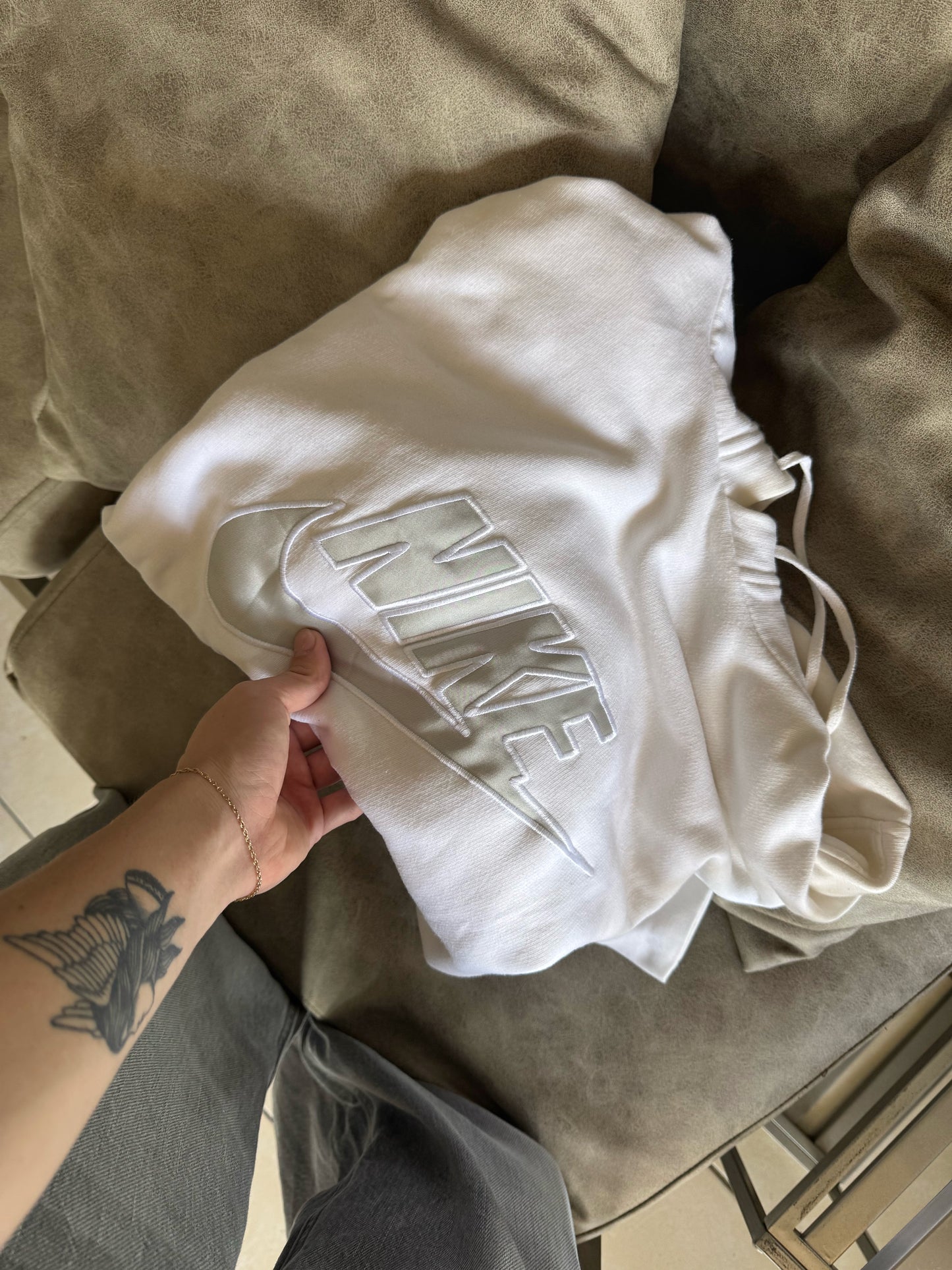 (XL) 2000’S VINTAGE NIKE WHITE HOODIE