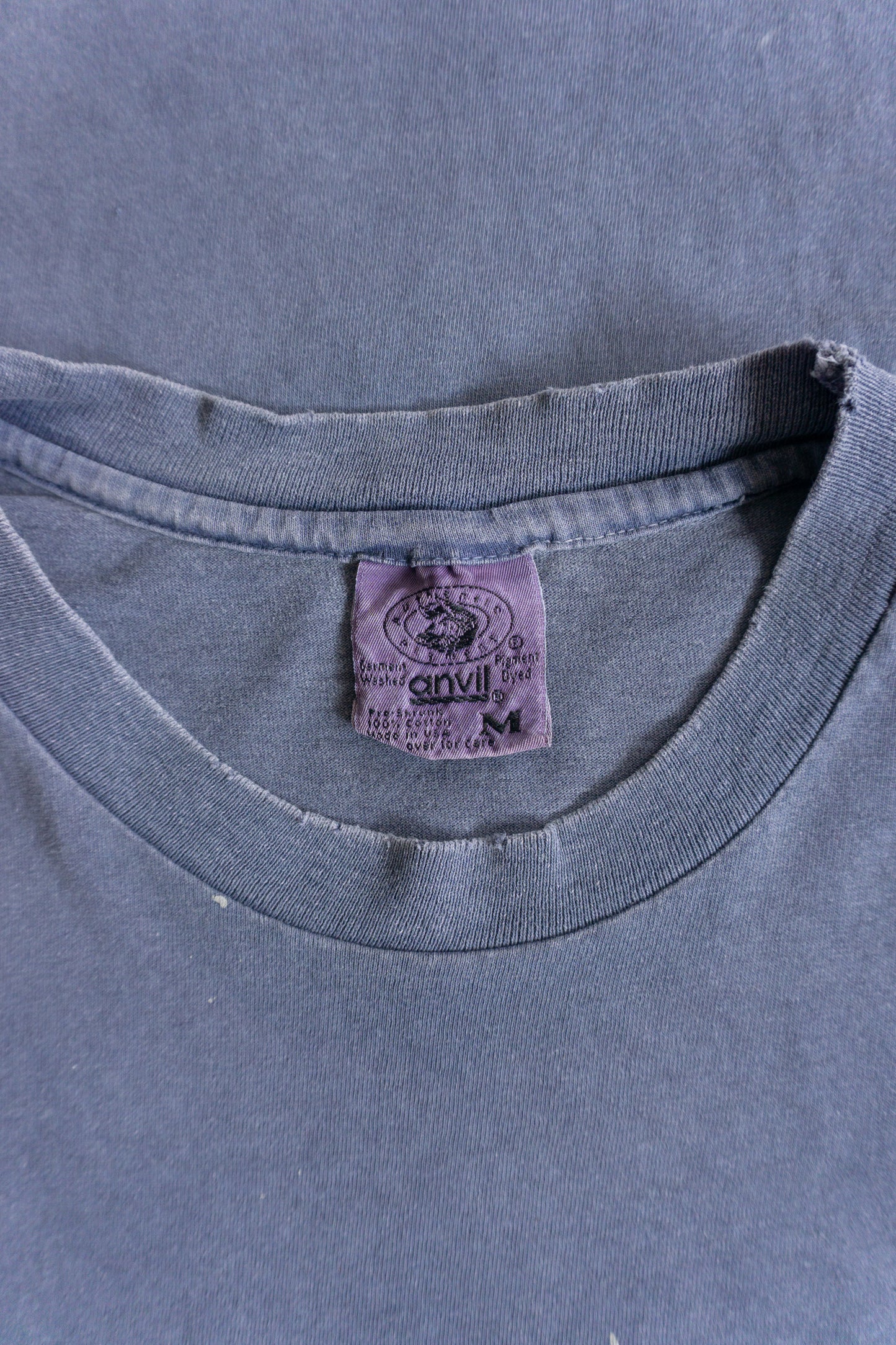 (M) 90’S VINTAGE USA DISTRESSED TEE