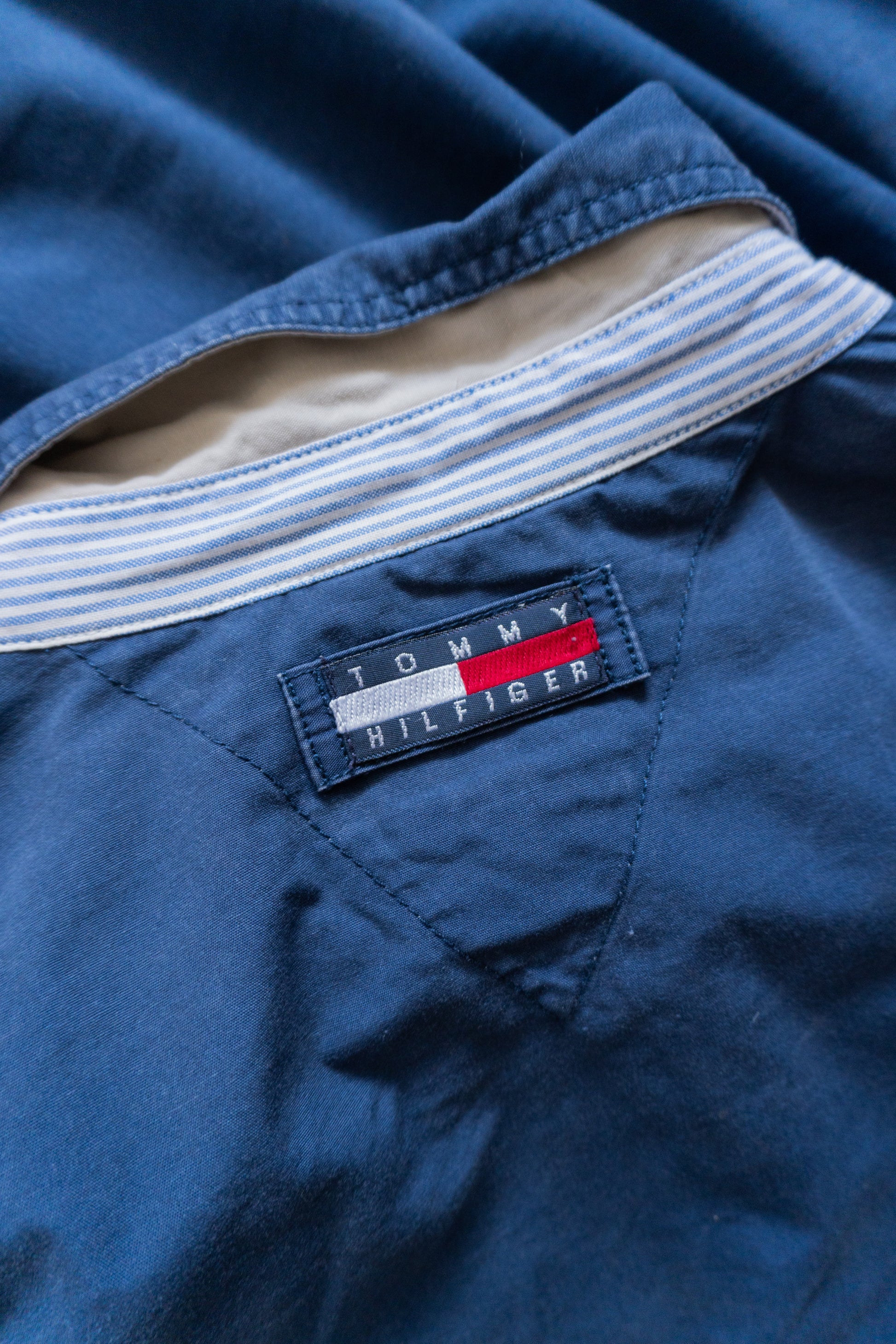 (XL) VINTAGE TOMMY HILFIGER JACKET