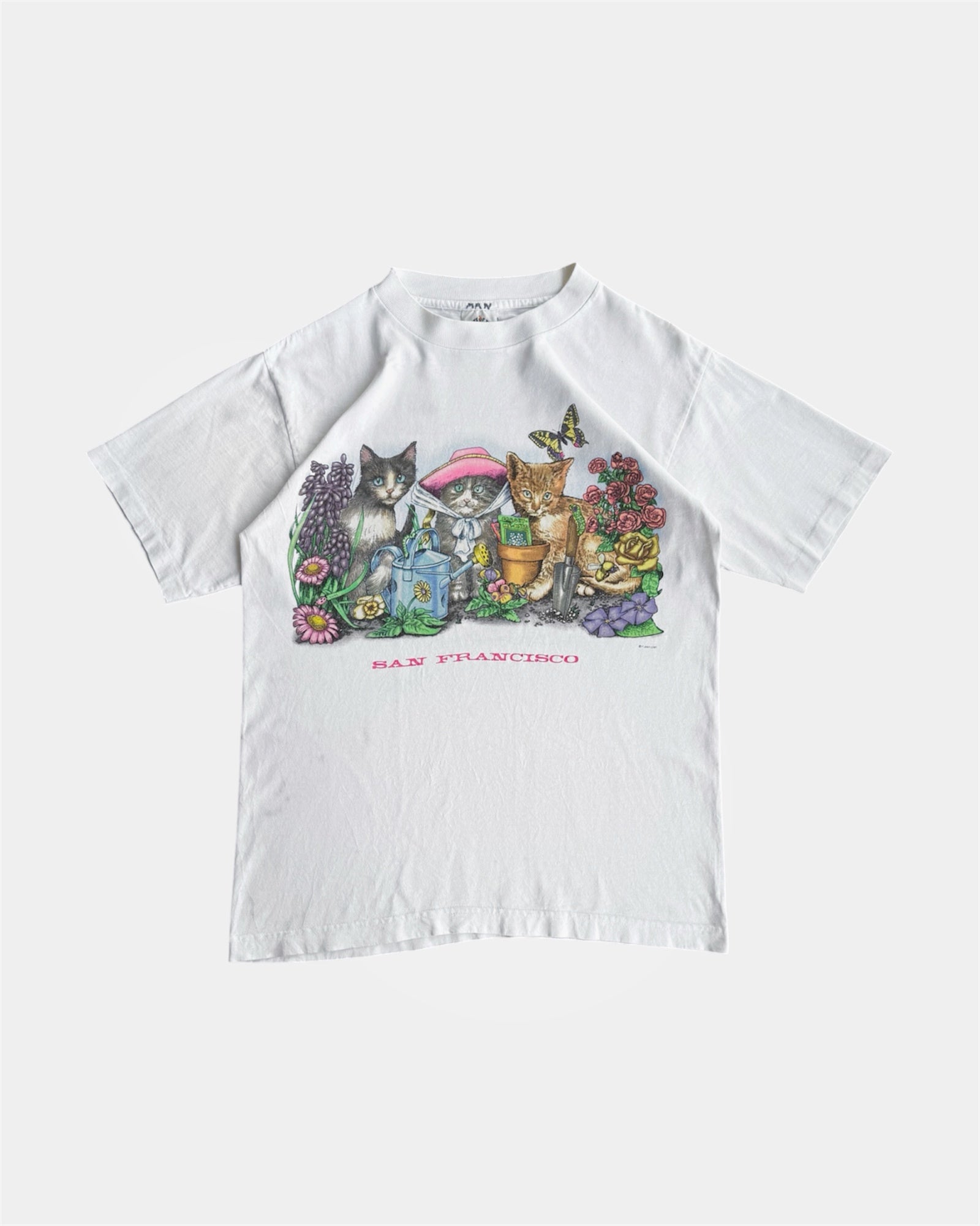 (M) VINTAGE GARDENING CATS FRONT/BACK PRINTS OF TAILS TEE