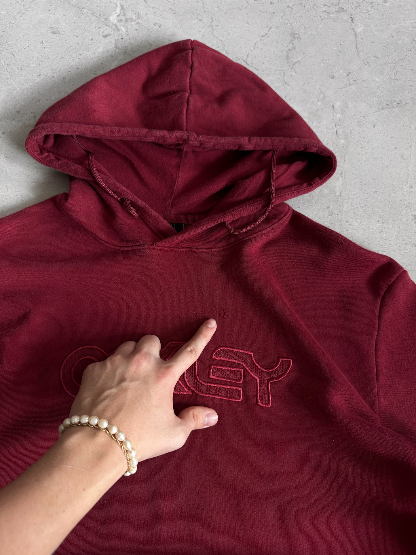 (S) OAKLEY RED HOODIE